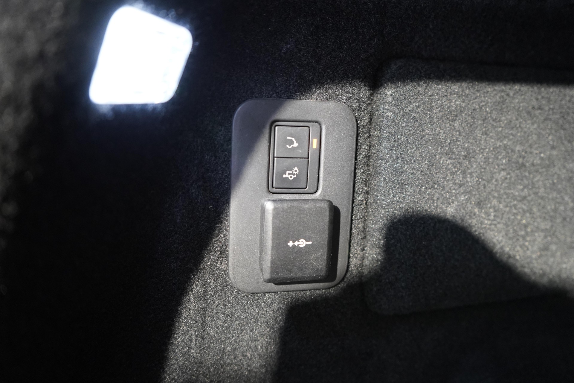 LAND ROVER Range Rover Evoque 2.0 T R-Dynamic SE-image-13