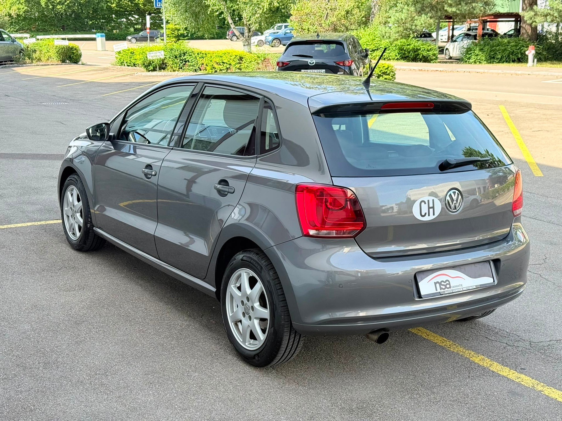 VW Polo 1.6 TDI Trendline-image-4