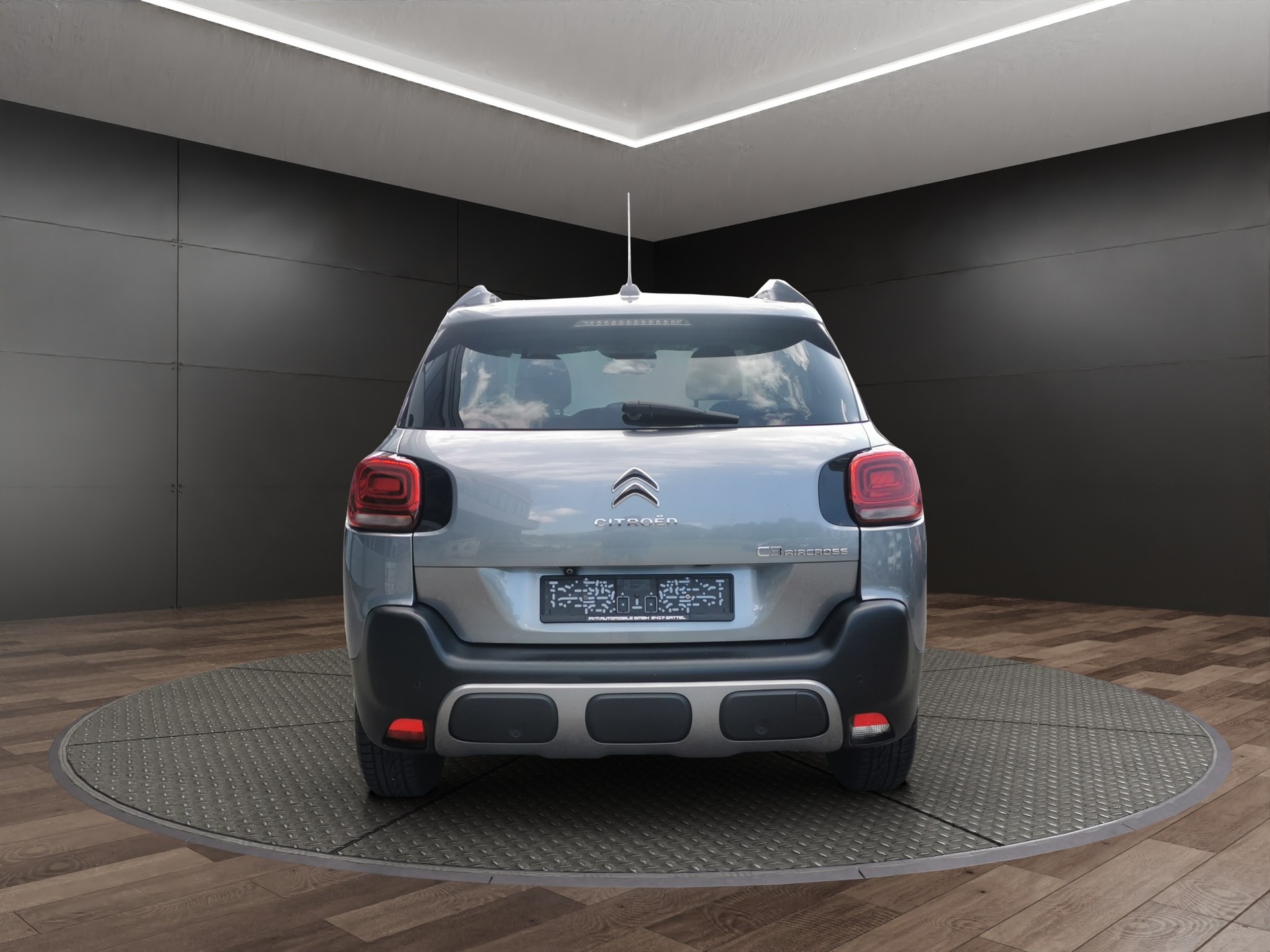 CITROEN C3 Aircross 1.6 BlueHD Shine-image-6
