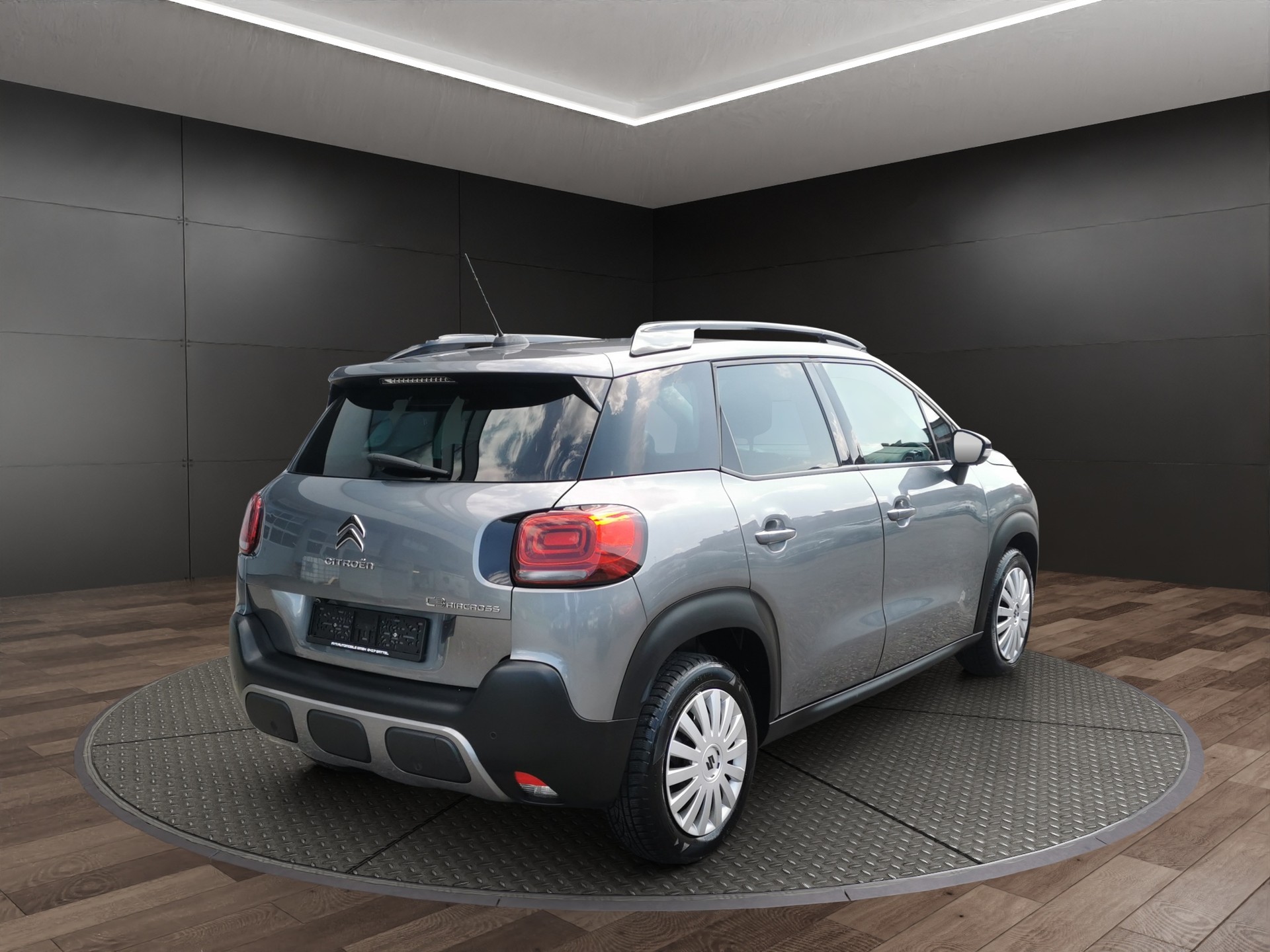 CITROEN C3 Aircross 1.6 BlueHD Shine-image-4