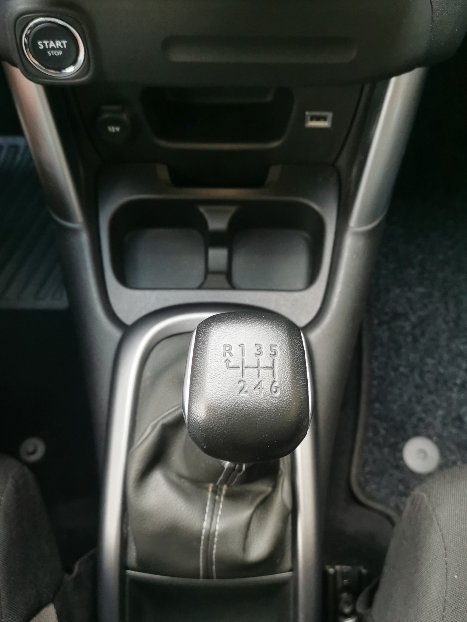 CITROEN C3 Aircross 1.6 BlueHD Shine-image-19