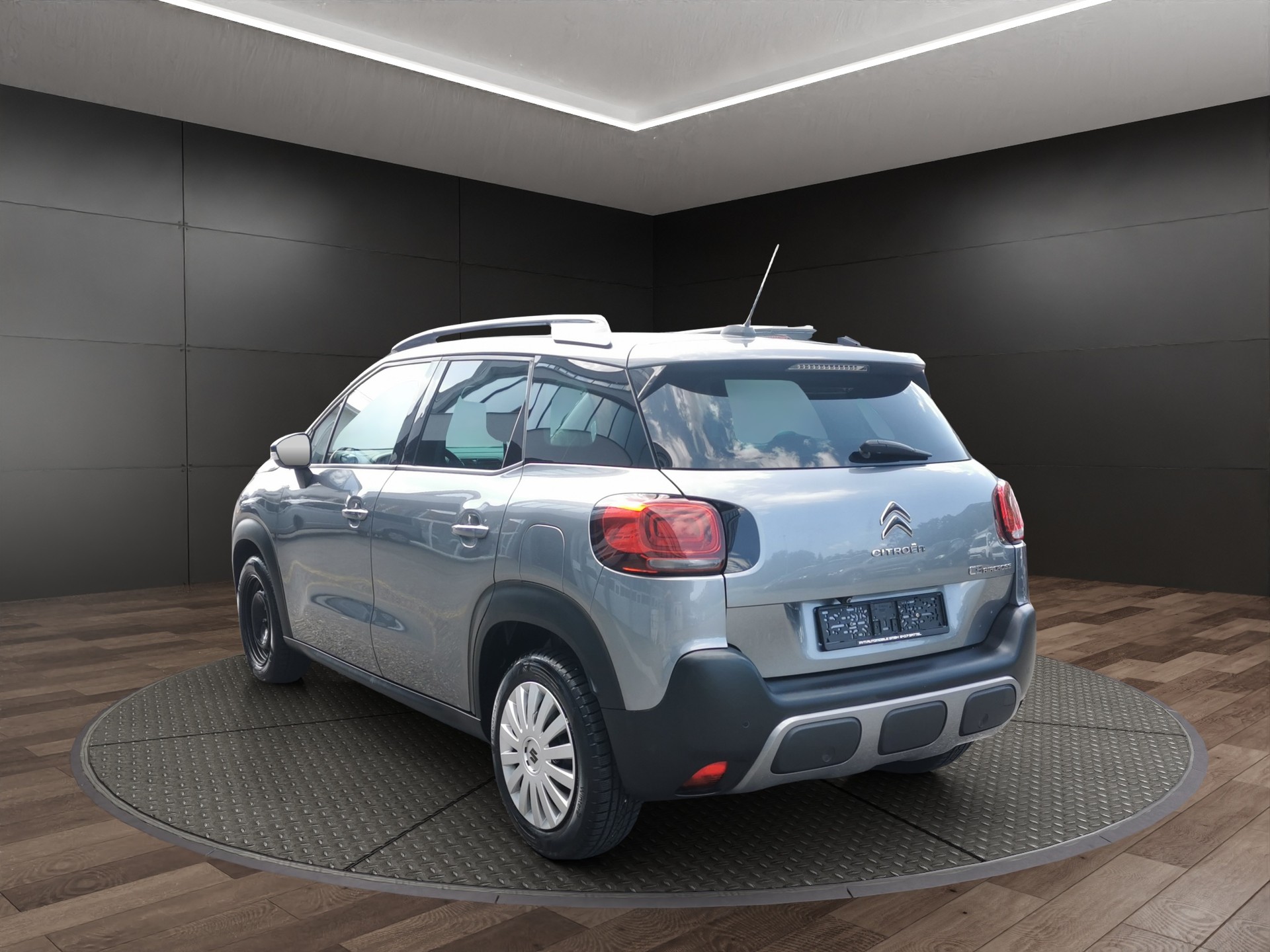 CITROEN C3 Aircross 1.6 BlueHD Shine-image-5