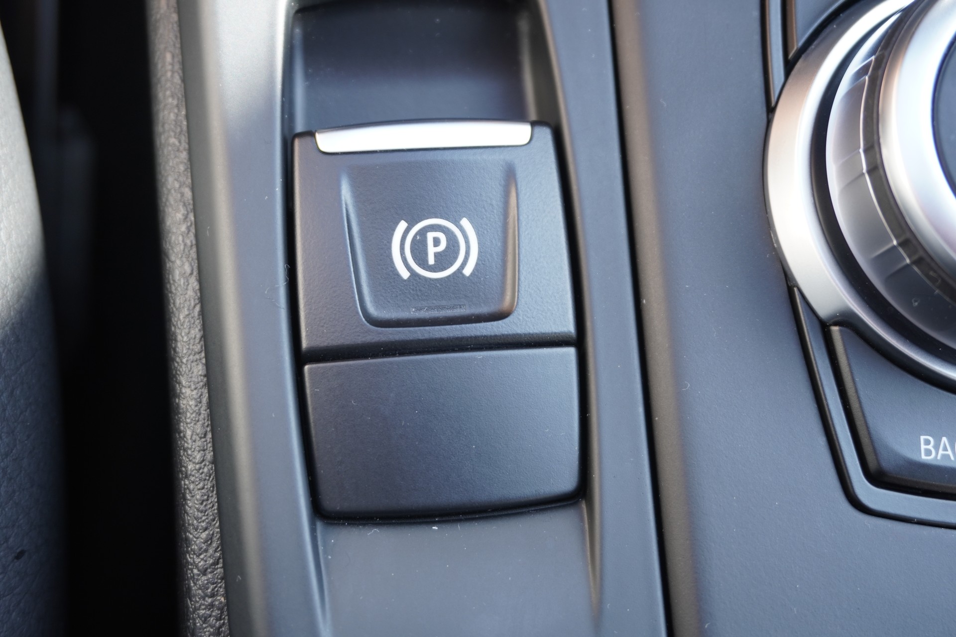 BMW X1 xDrive 20i Steptronic-image-24