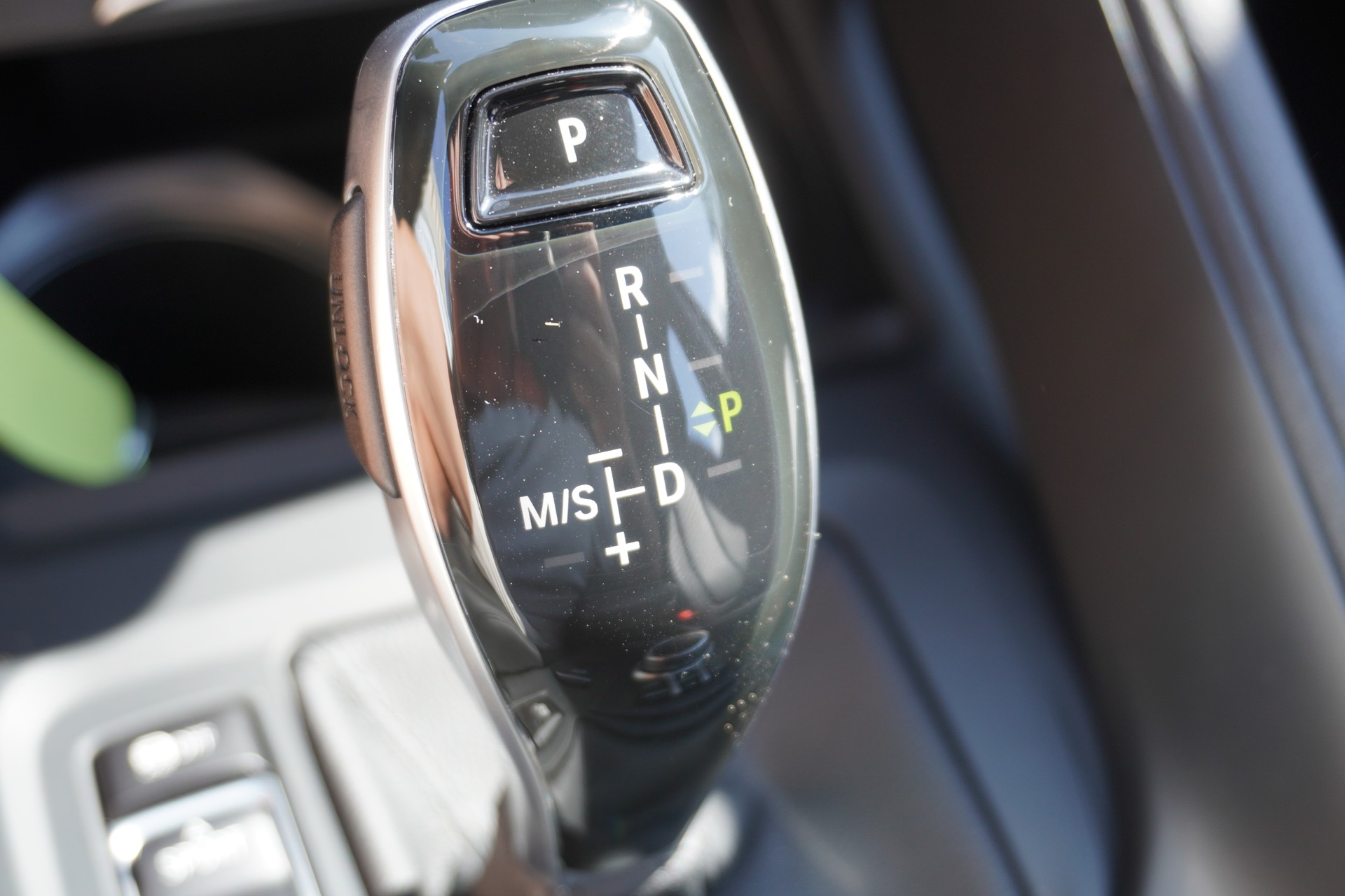 BMW X1 xDrive 20i Steptronic-image-25