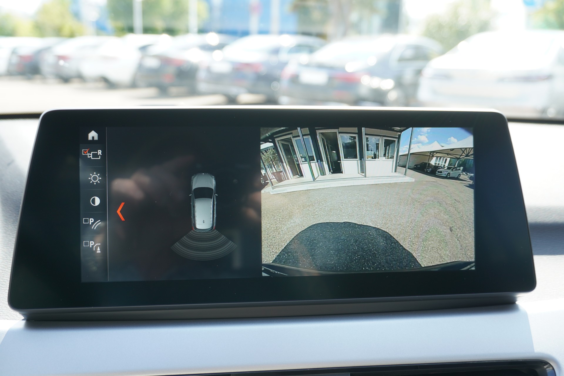 BMW X1 xDrive 20i Steptronic-image-27