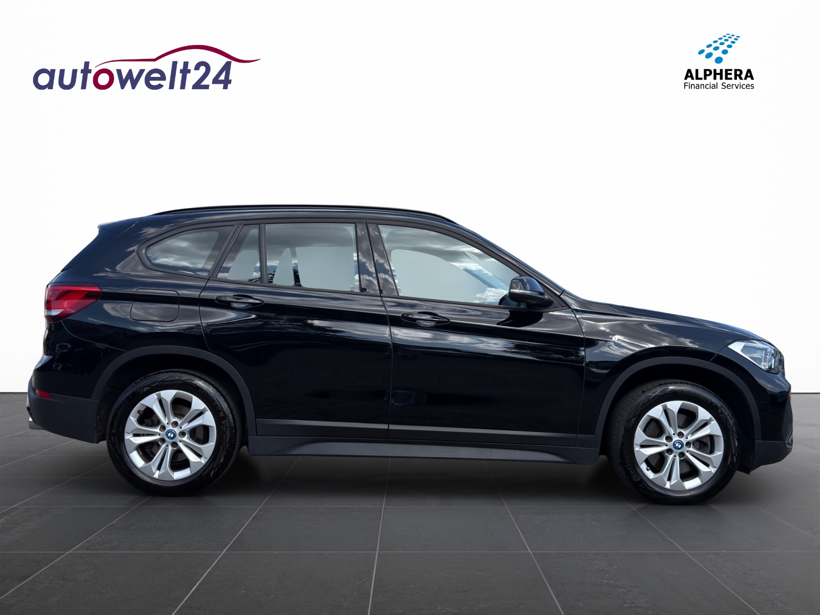 BMW X1 xDrive 20i Steptronic-image-3