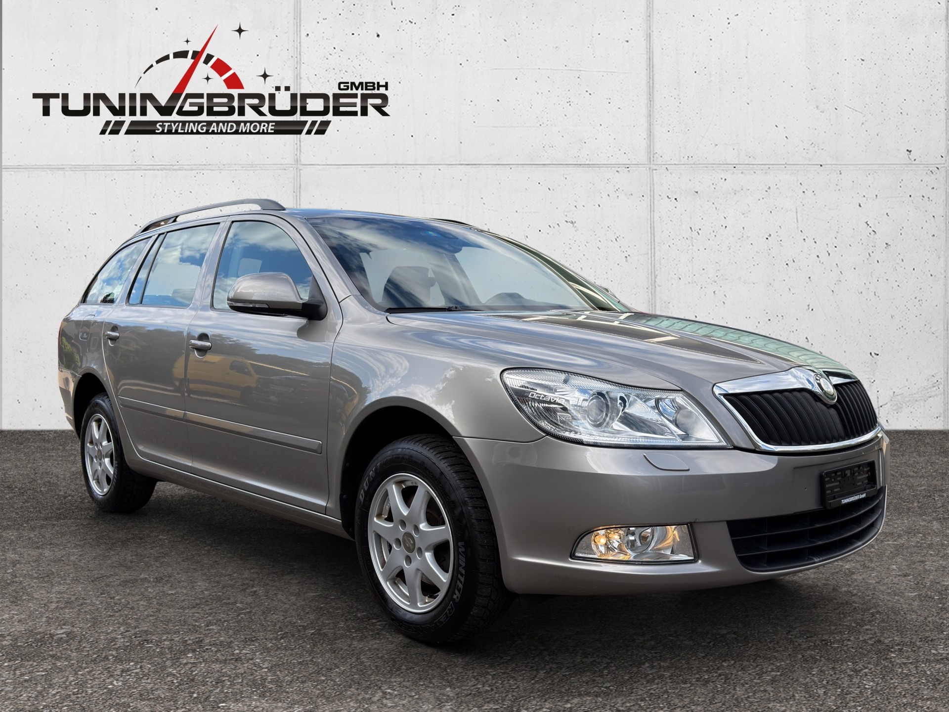 SKODA Octavia Combi 1.8 TSI Swiss Adventure 4x4-image-0