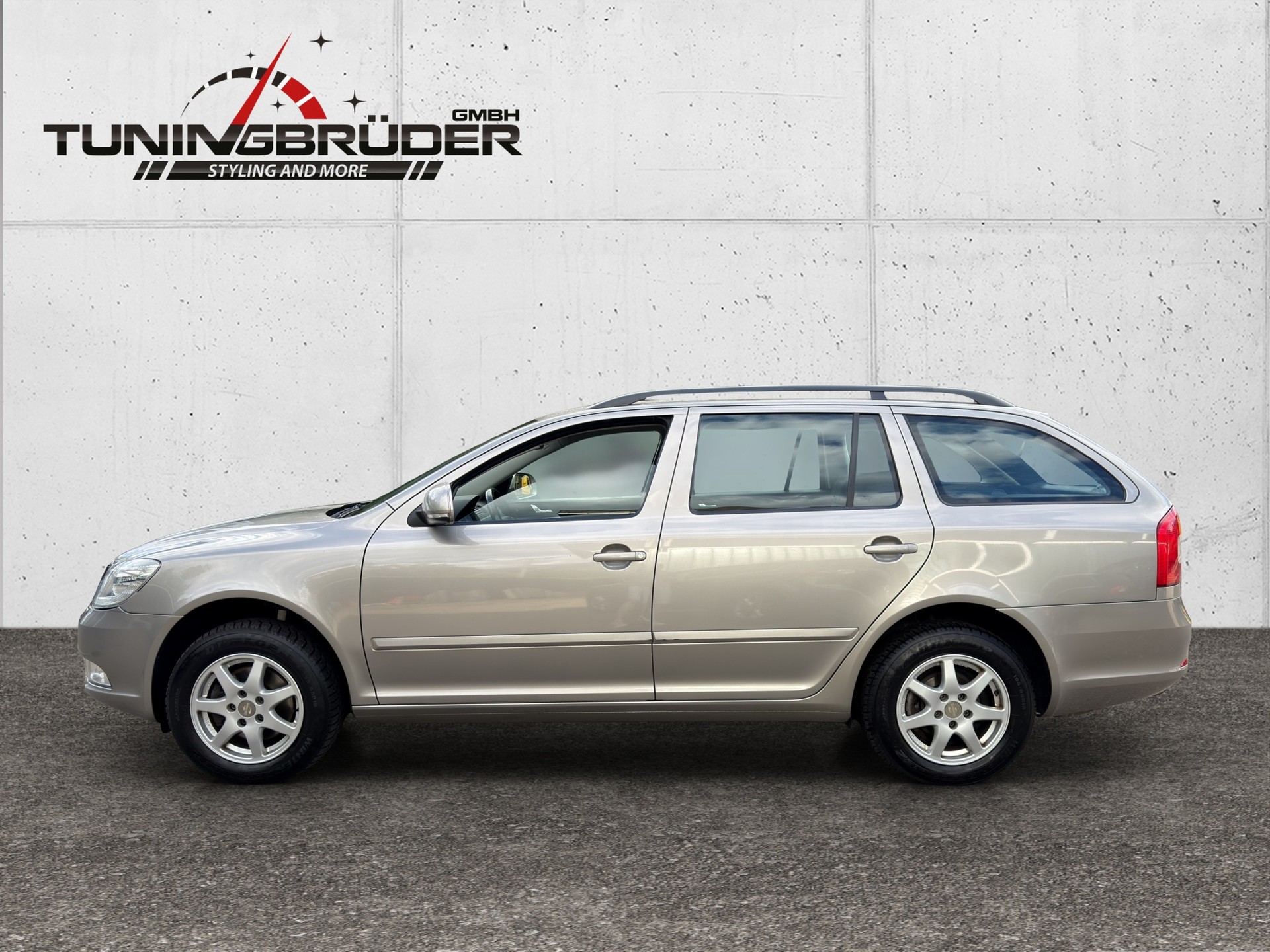 SKODA Octavia Combi 1.8 TSI Swiss Adventure 4x4-image-6