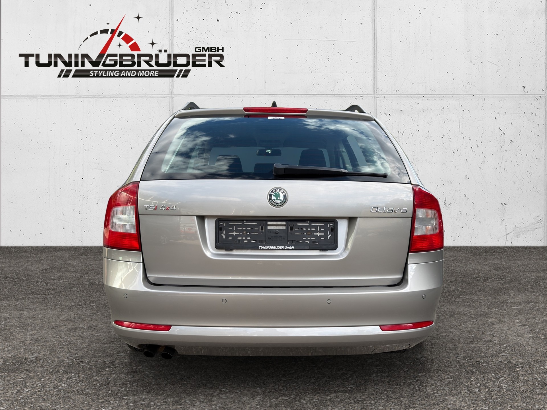 SKODA Octavia Combi 1.8 TSI Swiss Adventure 4x4-image-4