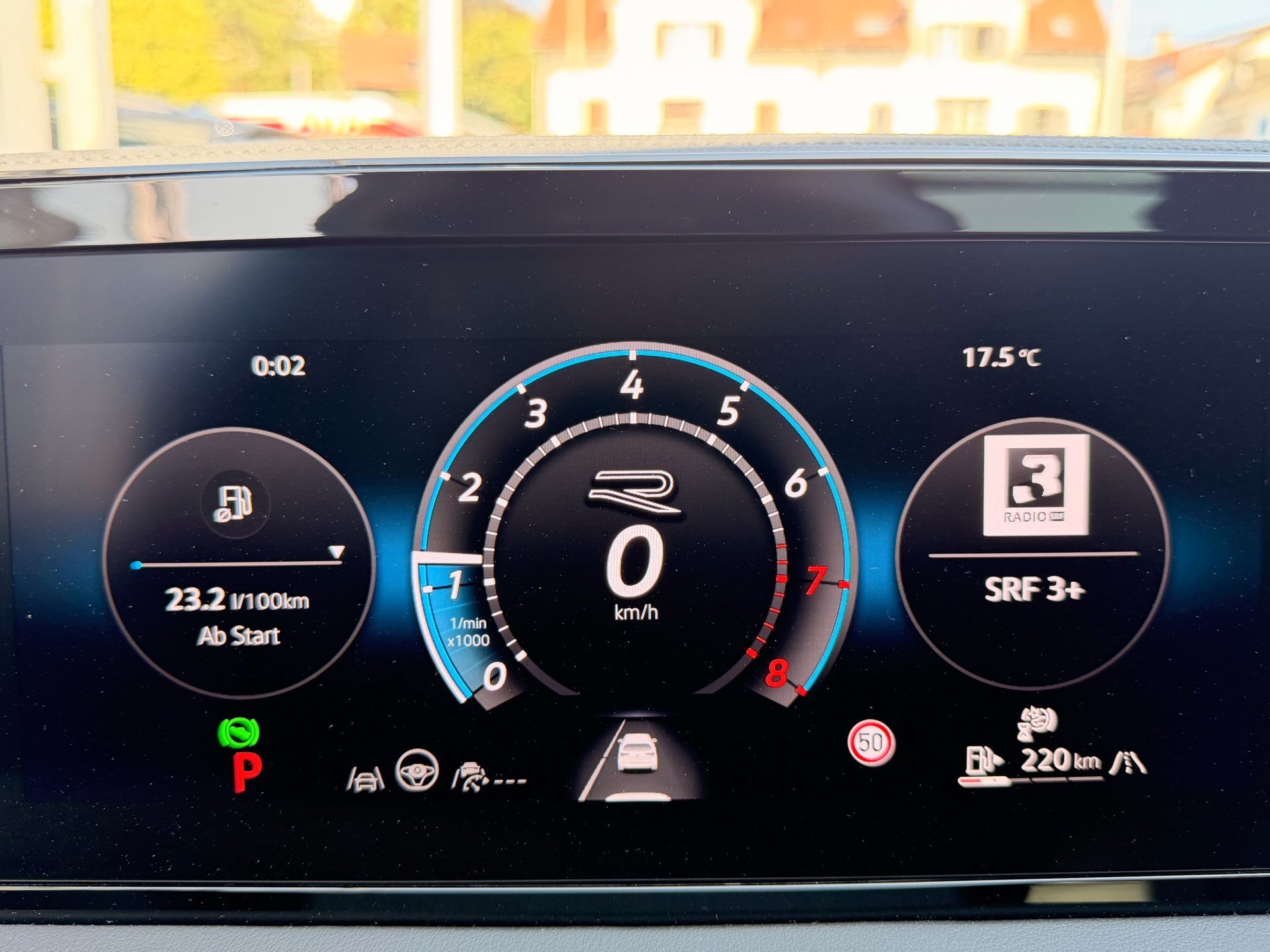 VW Tiguan 2.0 TSI DSG 4MOTION R-LINE *** PANORAMAGLASDACH & 360 GRAD KAMERA ***-image-9