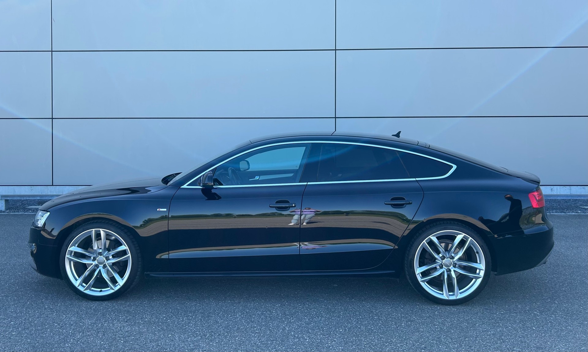 AUDI 2.0 TFSI 230 quattro S-Tronic-image-2