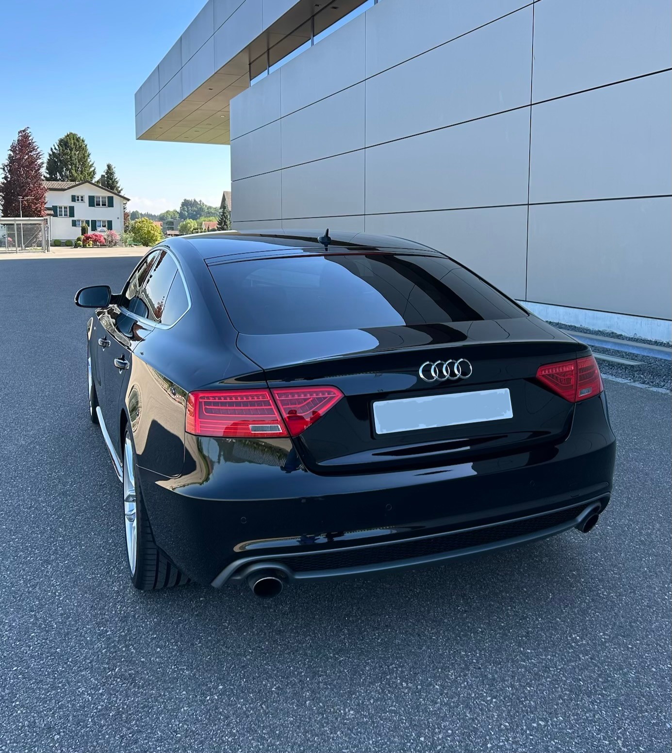 AUDI 2.0 TFSI 230 quattro S-Tronic-image-3