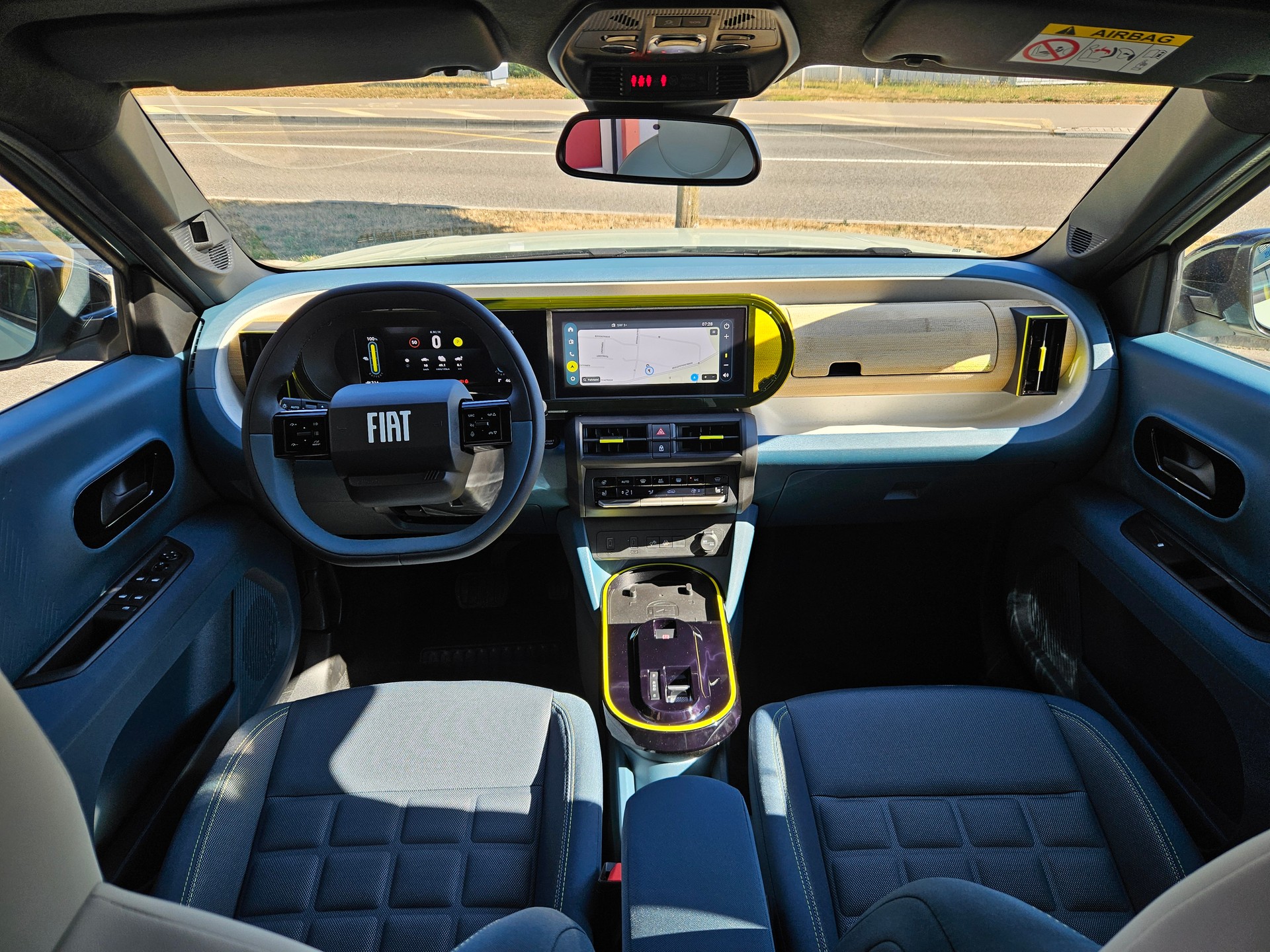 FIAT Grande Panda Elektro La Prima-image-6
