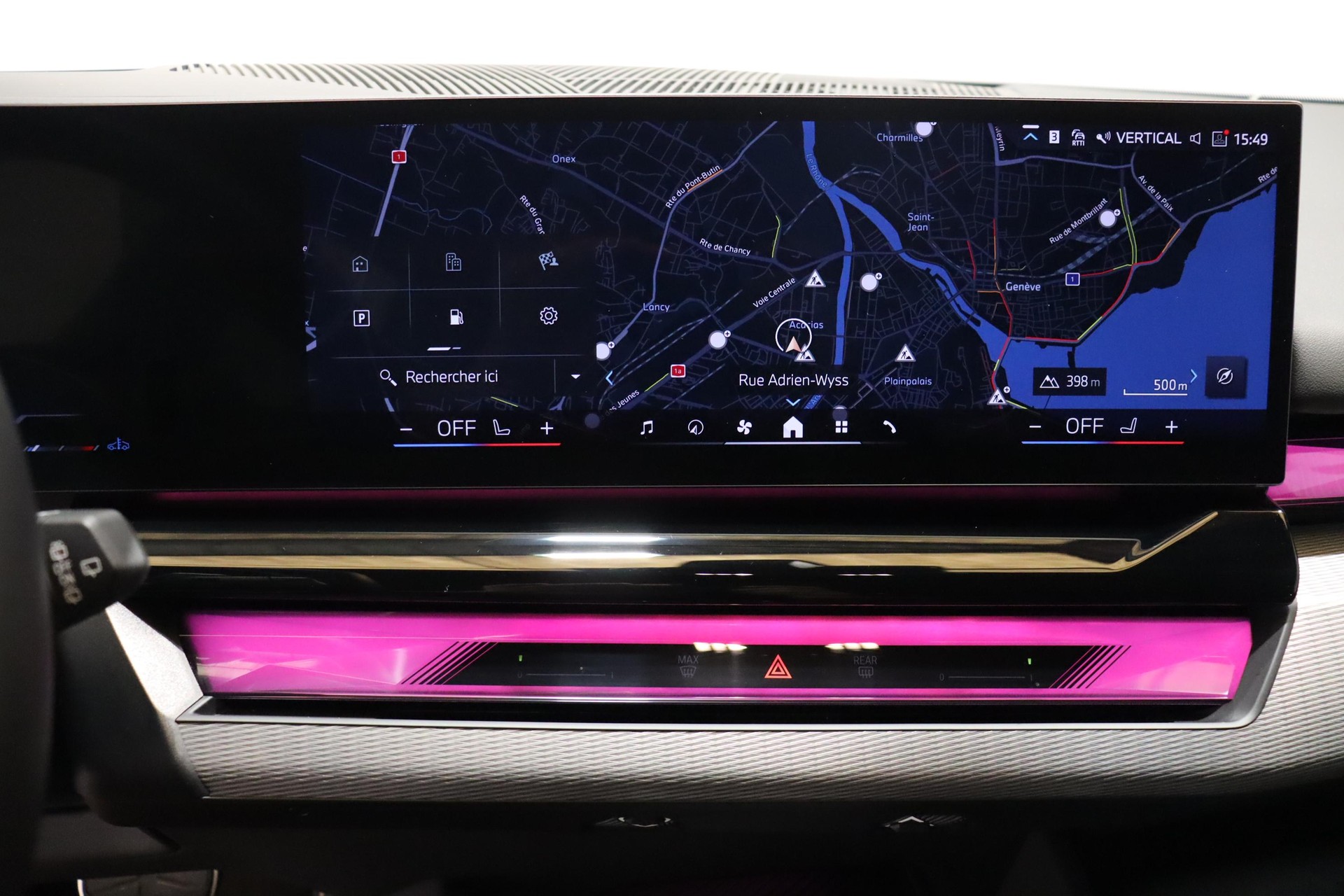 BMW 520d xDrive Touring-image-15