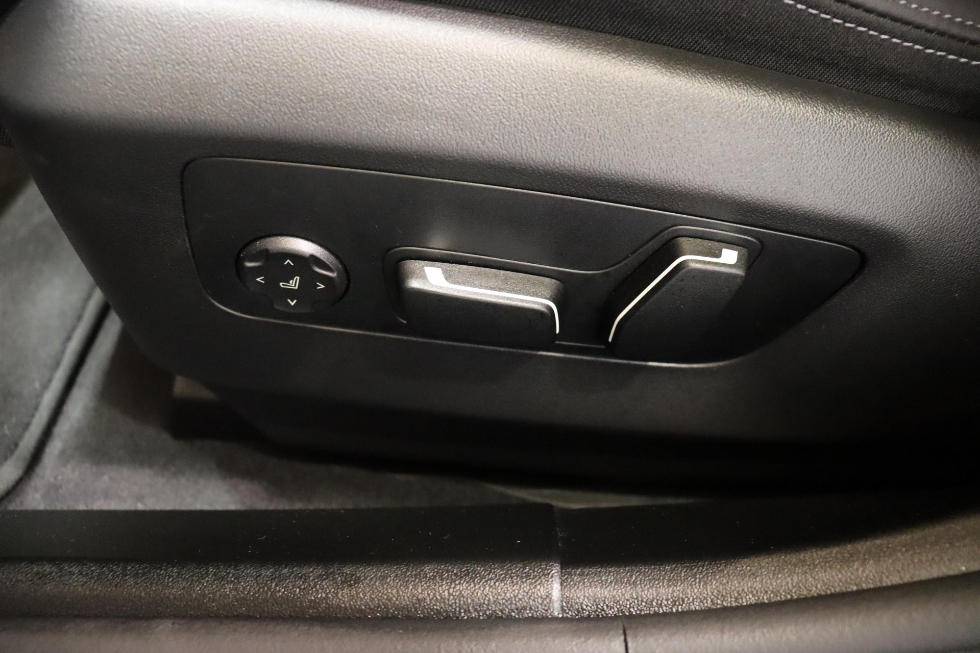 BMW 520d xDrive Touring-image-20