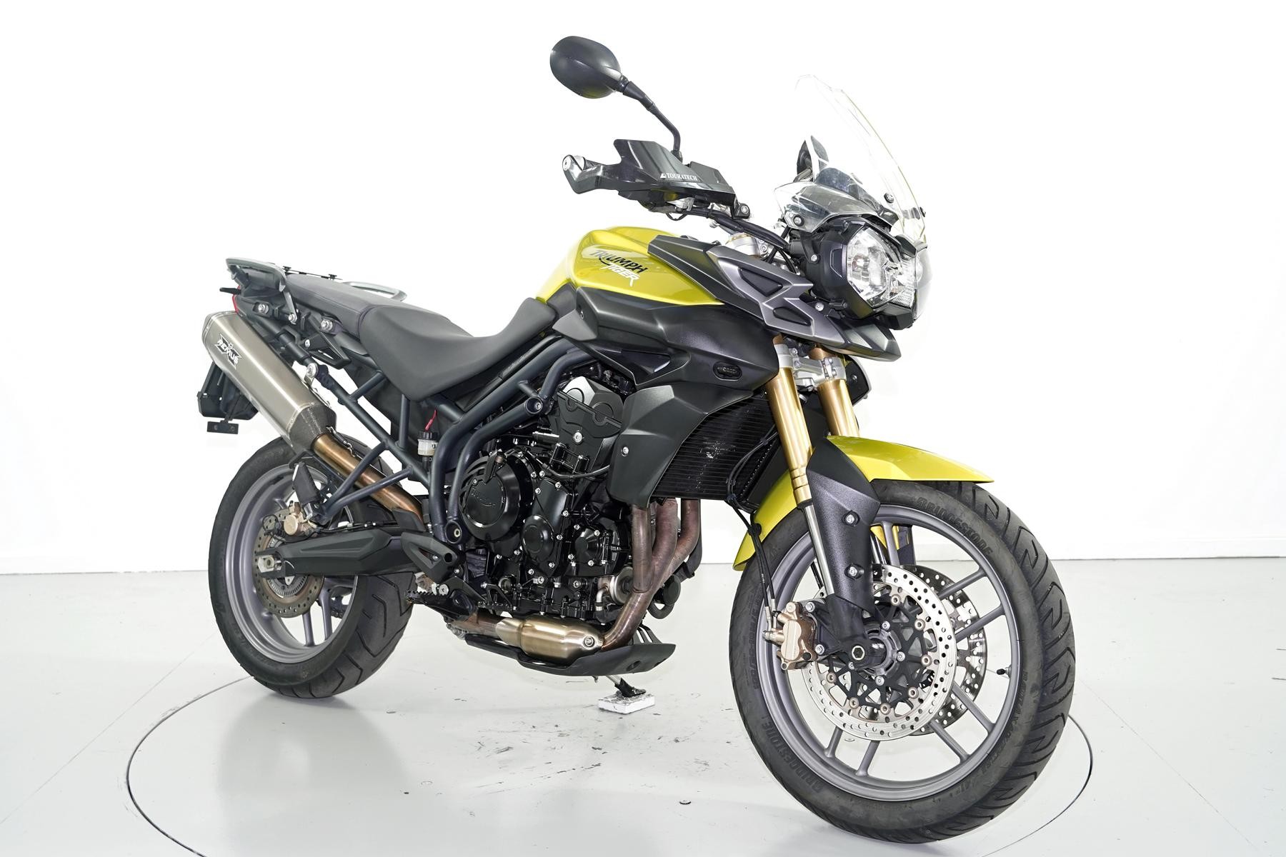 TRIUMPH Tiger 800 ABS-showroom-element-1