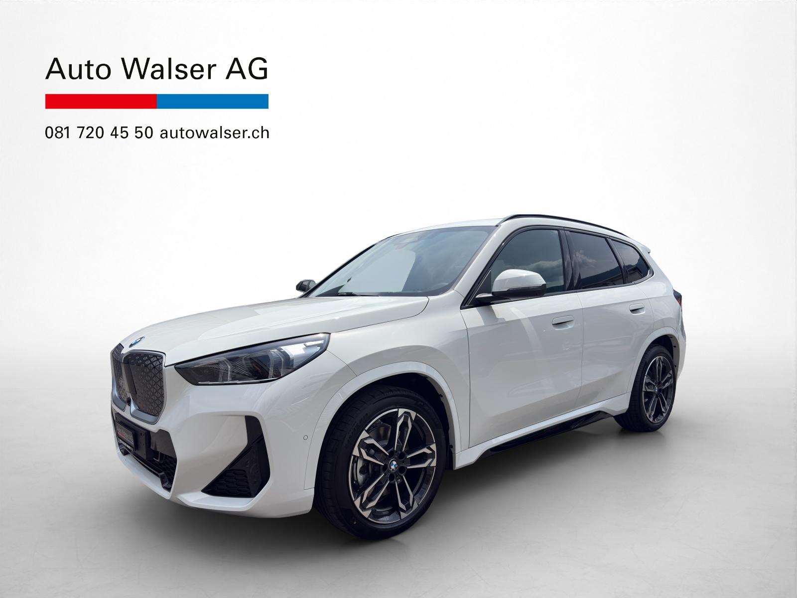 BMW iX1 30 xDrive-image-0