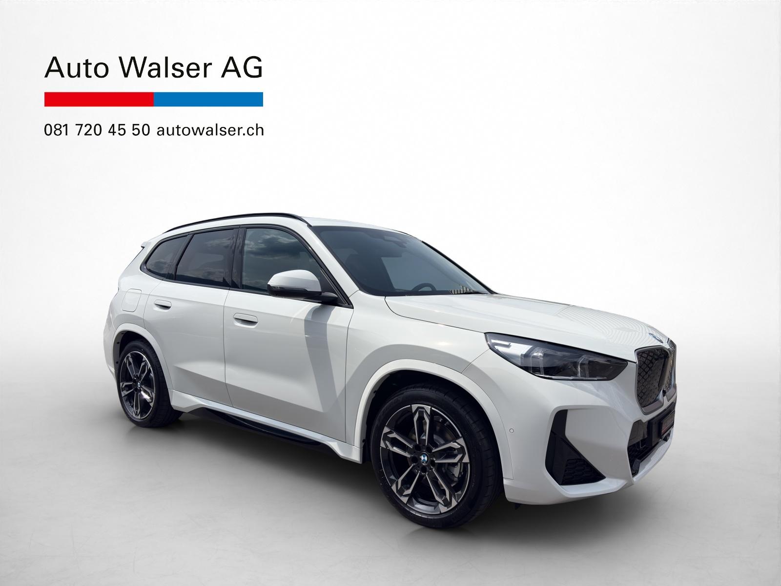 BMW iX1 30 xDrive-image-6