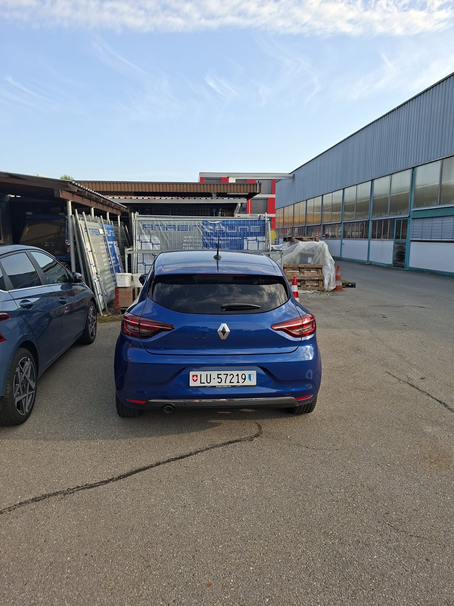 RENAULT 1.3 TCe Business EDC-image-1