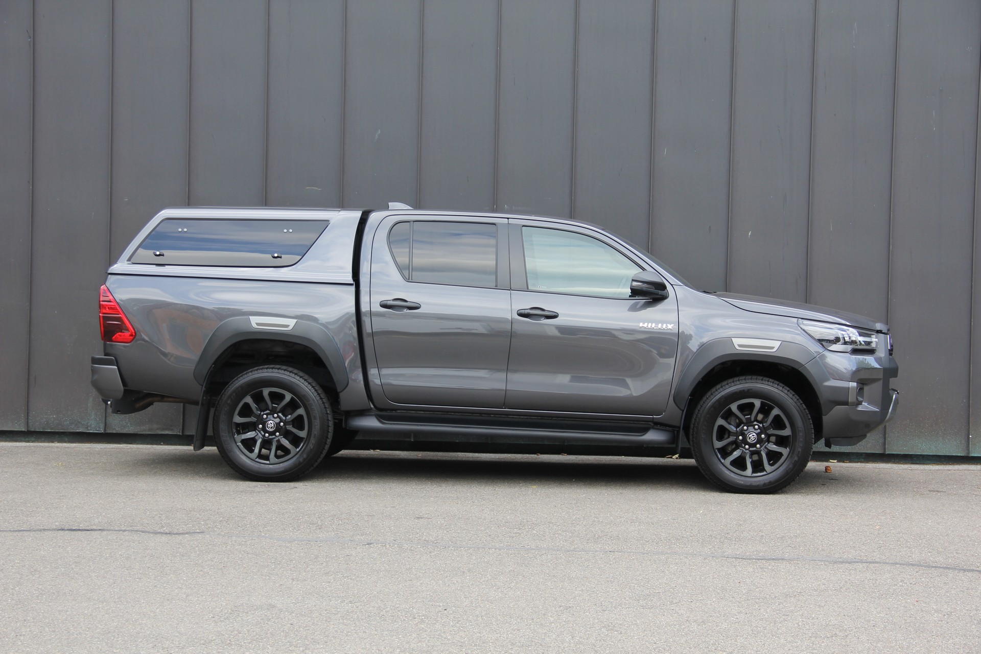 TOYOTA Hilux 2.8d MHEV Invincible Double Cab 4x4 *3500Kg-ANHÄNGEKUPPLUNG* *360°-KAMERA* *LEDER* *JBL-SOUND* 4xSITZHEIZUNG-image-7