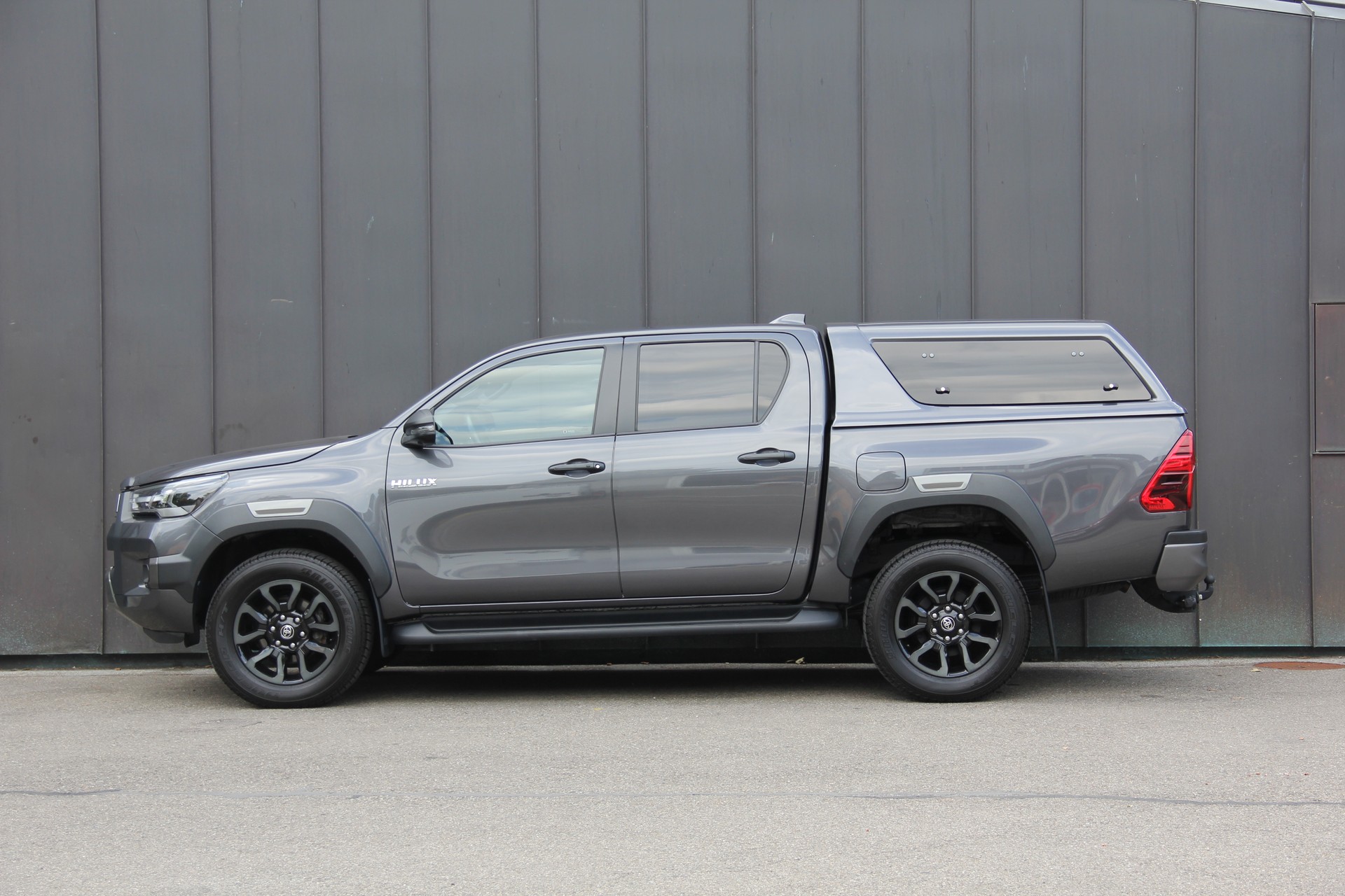 TOYOTA Hilux 2.8d MHEV Invincible Double Cab 4x4 *3500Kg-ANHÄNGEKUPPLUNG* *360°-KAMERA* *LEDER* *JBL-SOUND* 4xSITZHEIZUNG-image-6