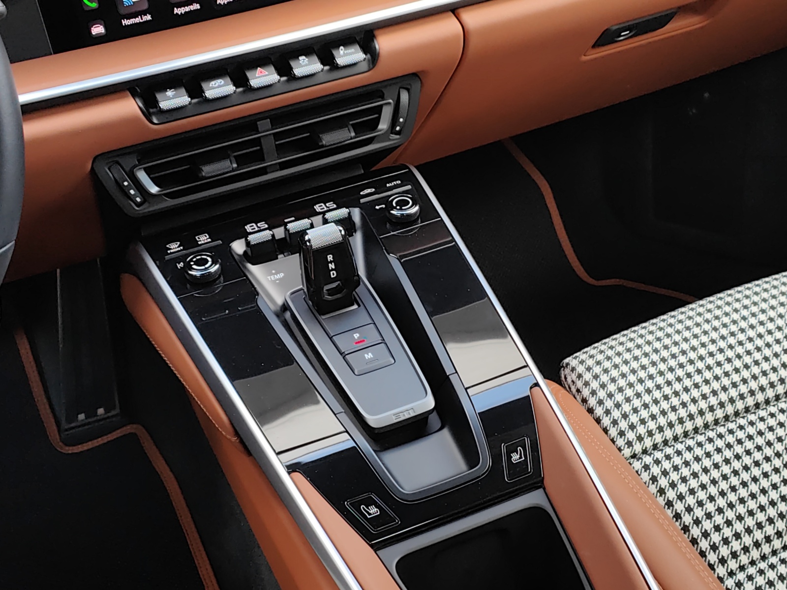 PORSCHE 911 Turbo S PDK-image-12
