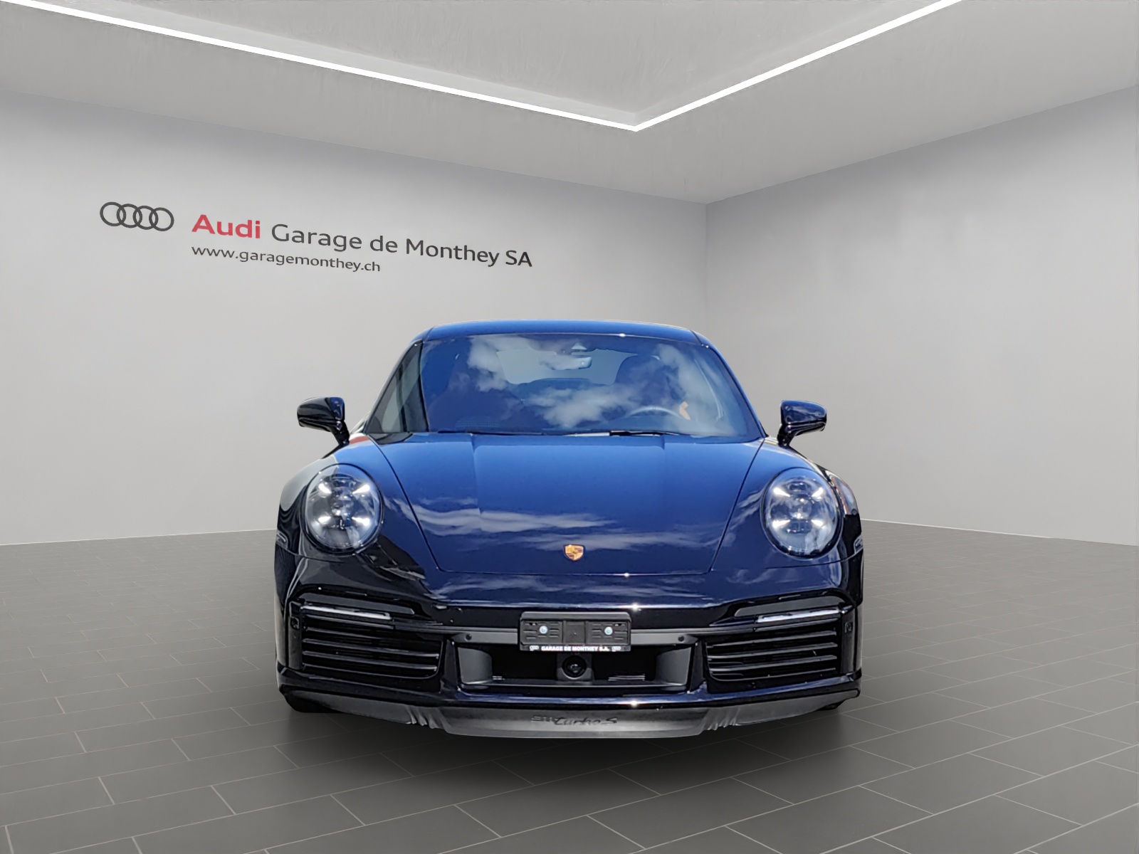PORSCHE 911 Turbo S PDK-image-5