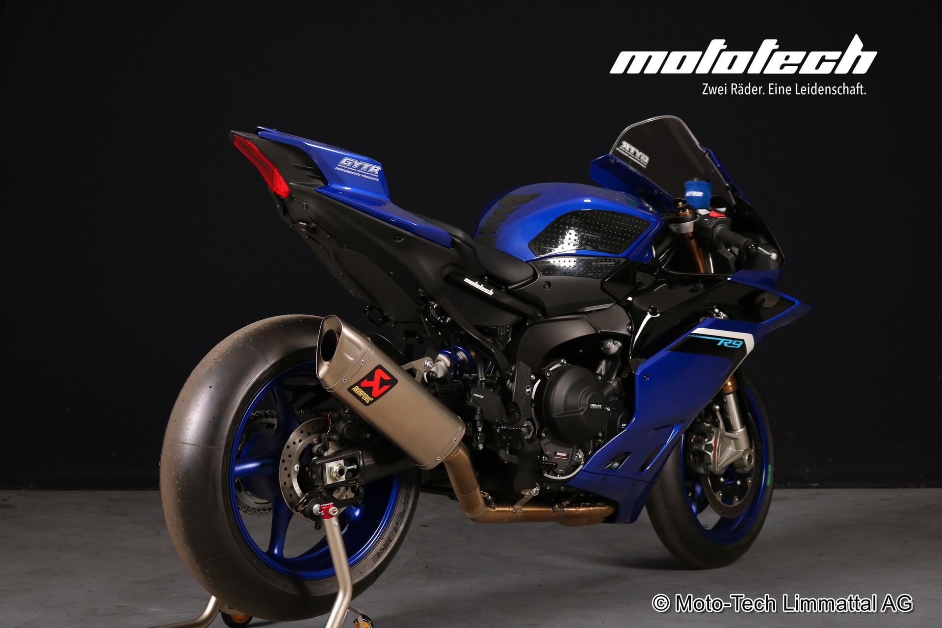YAMAHA YZF-R9 AKRAPOVIC-showroom-element-2