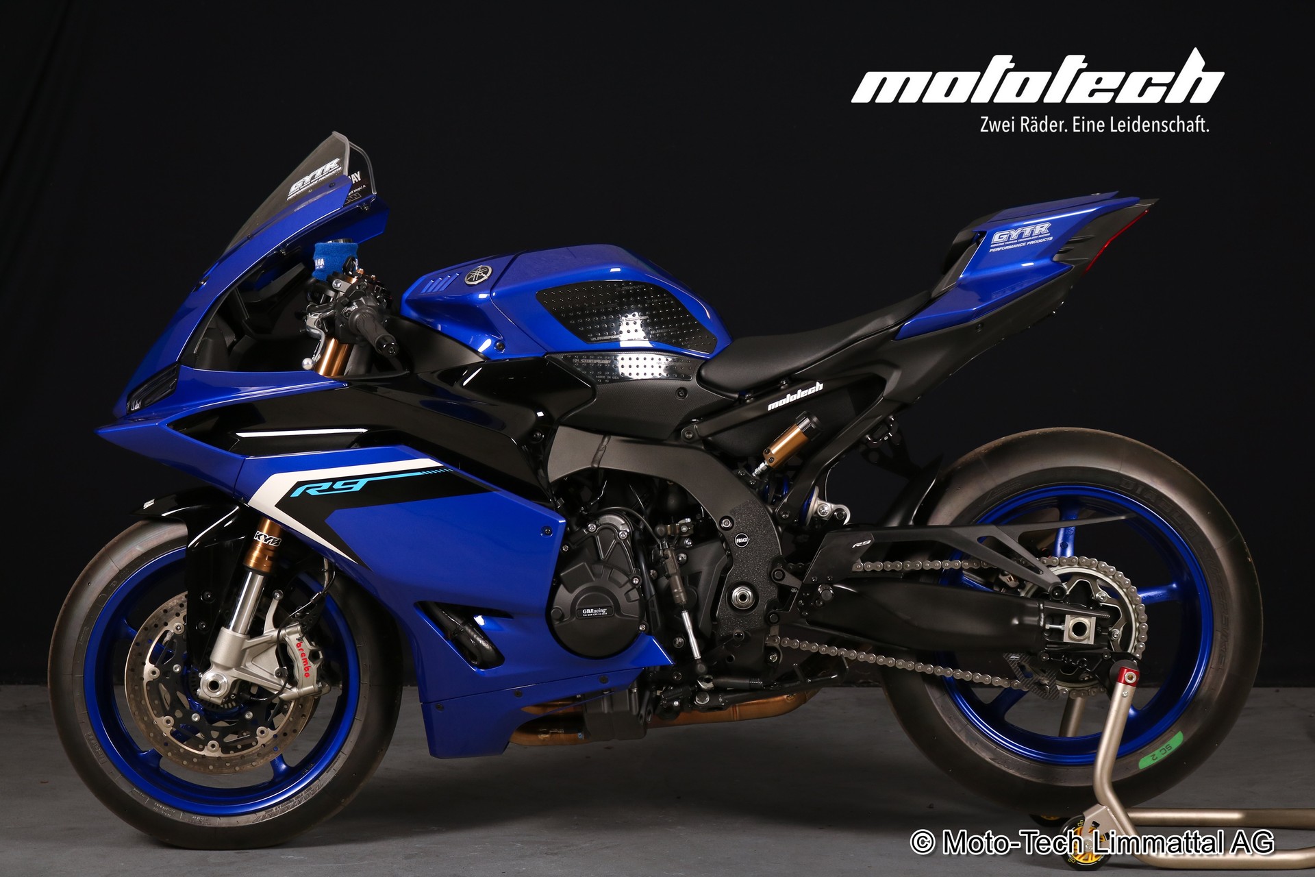 YAMAHA YZF-R9 AKRAPOVIC-showroom-element-3