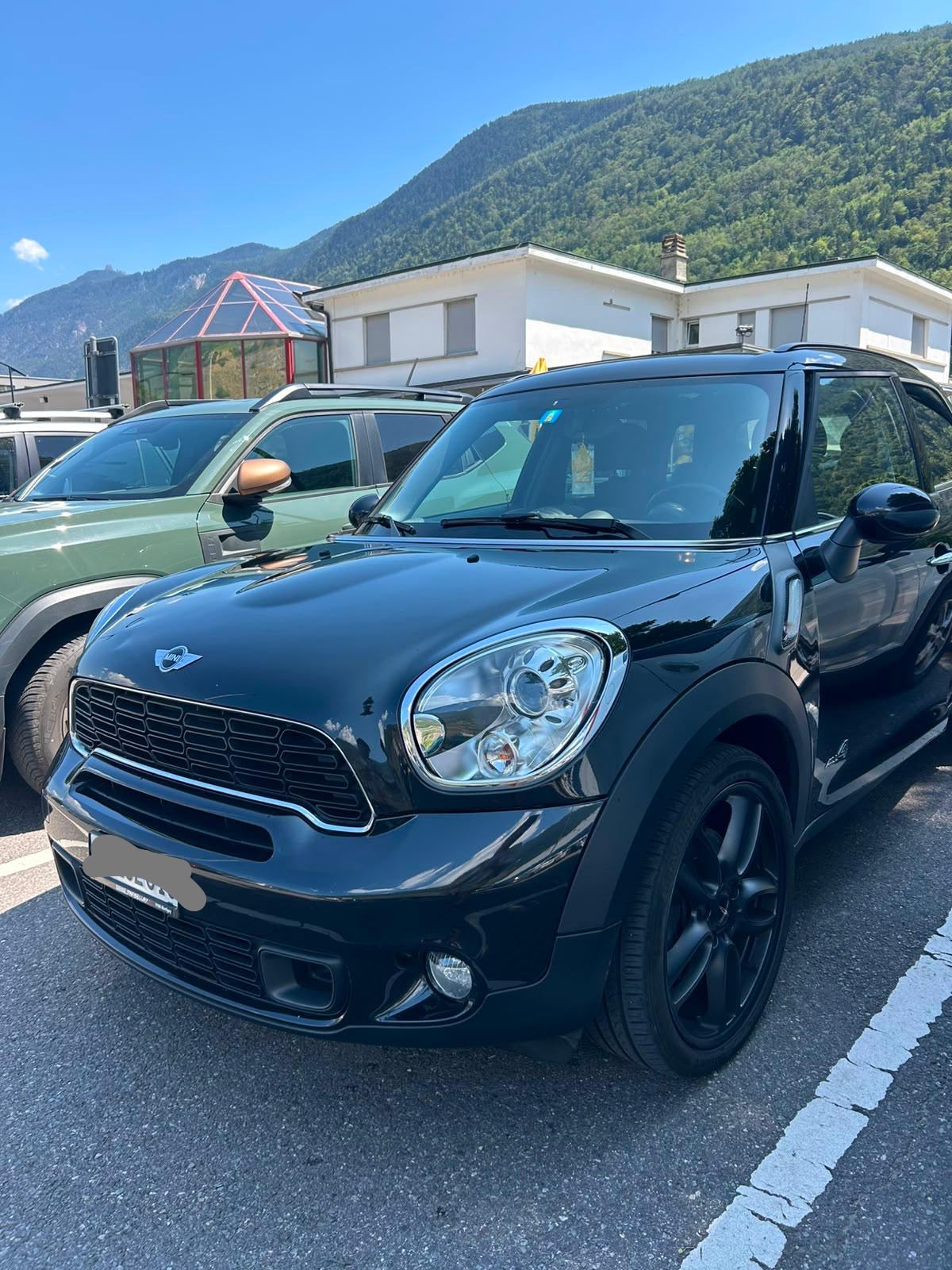 MINI 1.6i Cooper S ALL4-image-2