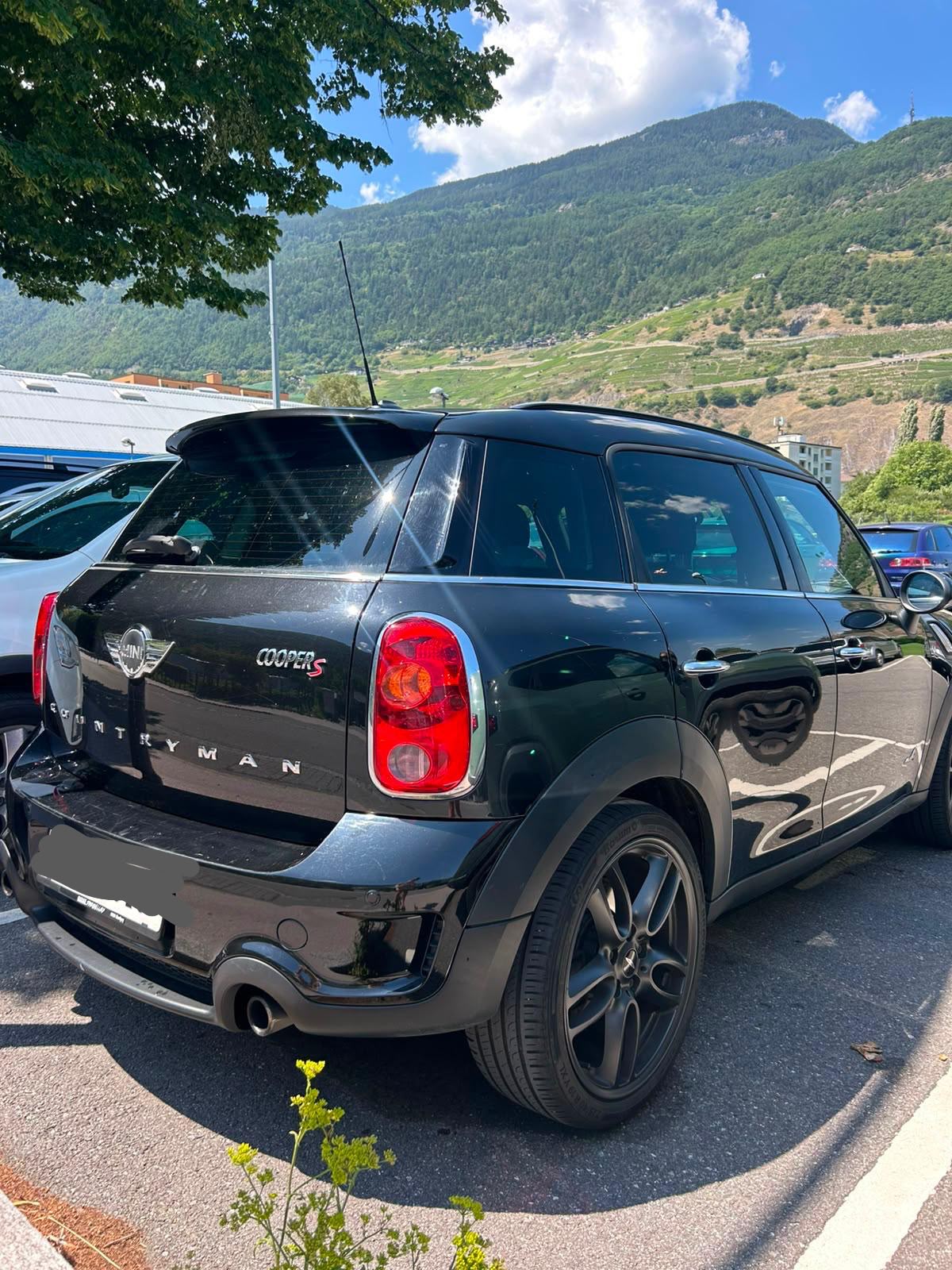 MINI 1.6i Cooper S ALL4-image-3