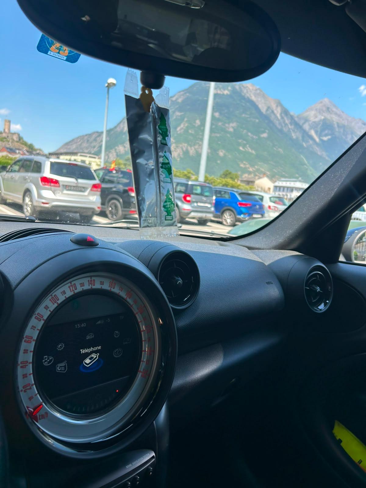 MINI 1.6i Cooper S ALL4-image-5
