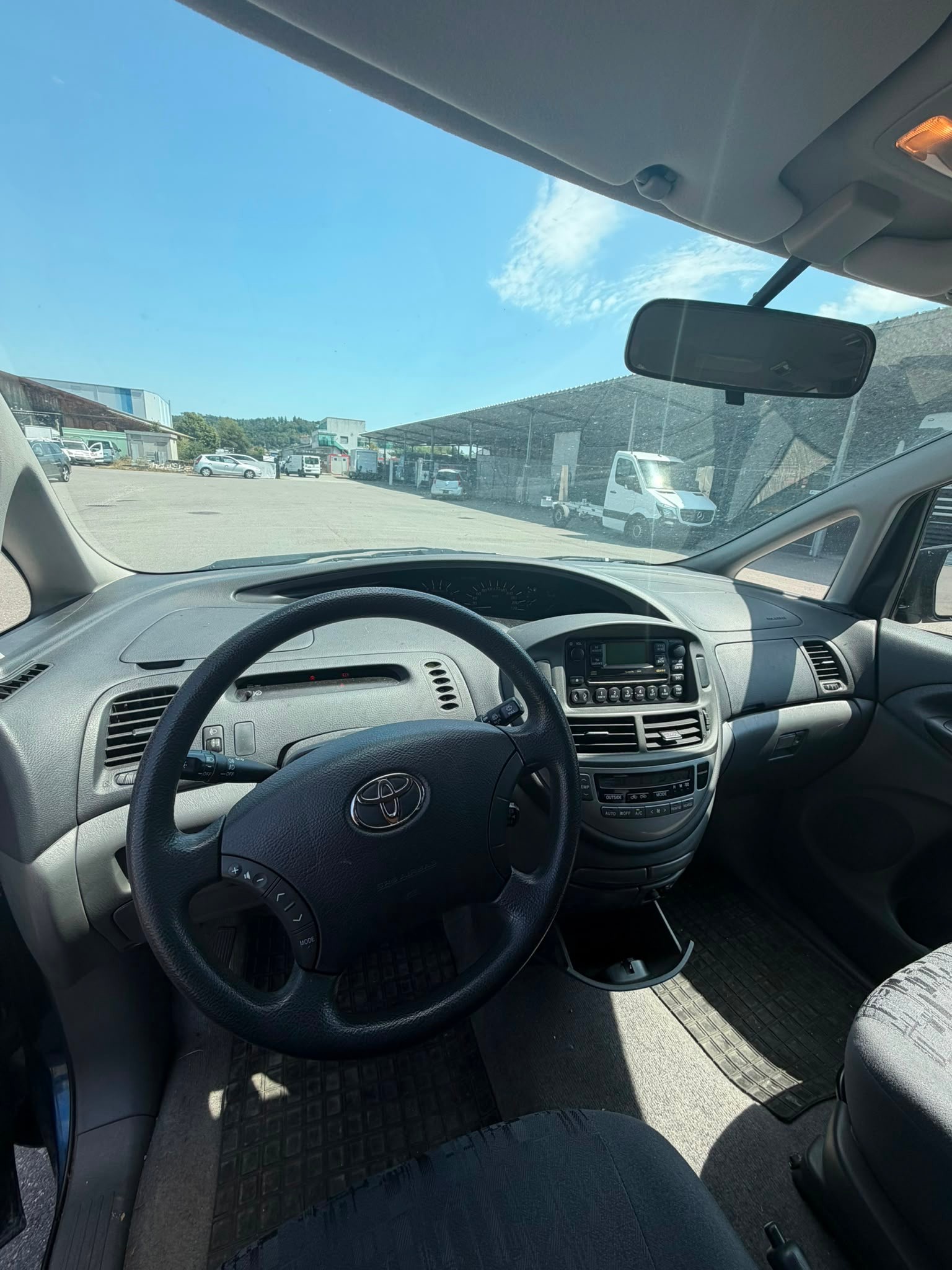TOYOTA PREVIA-image-4