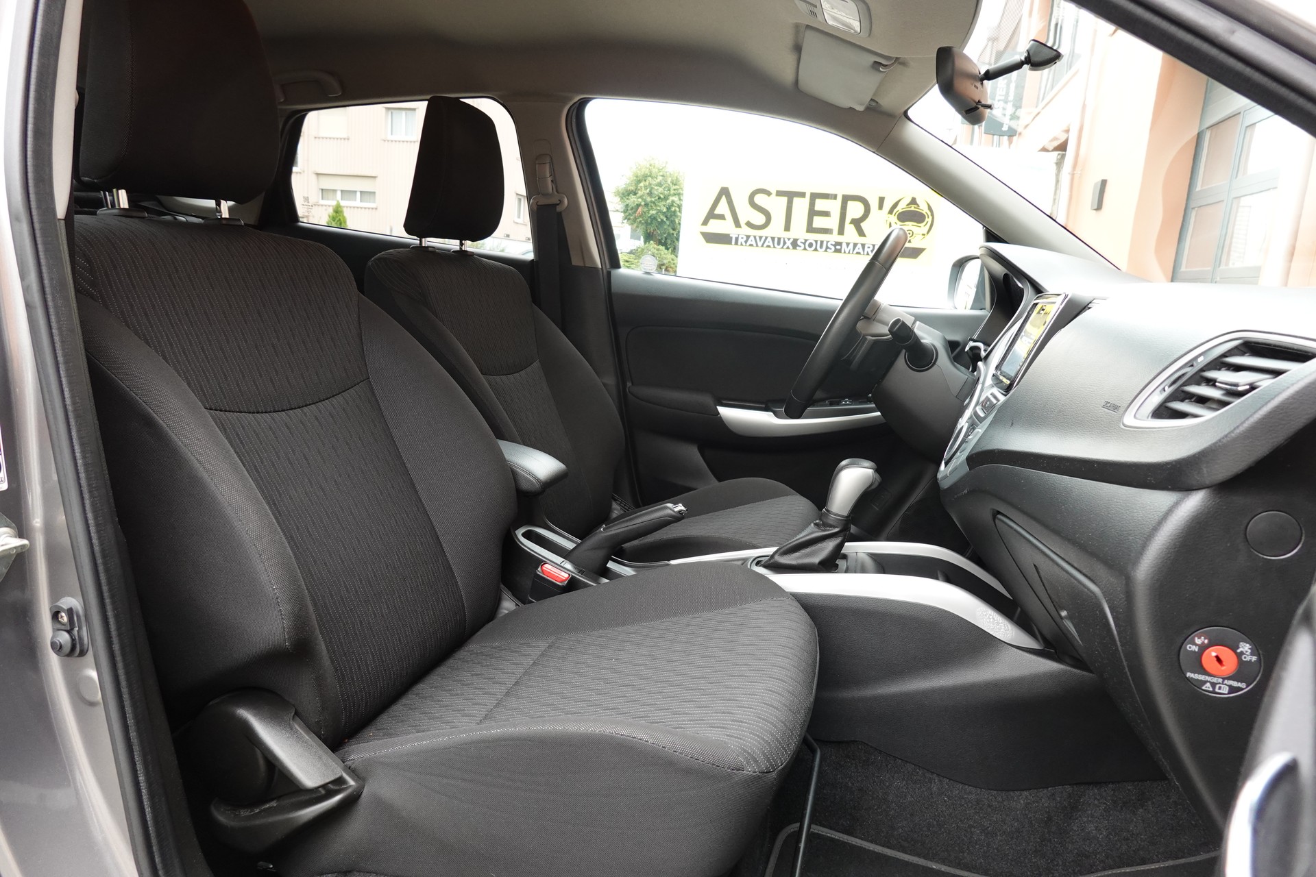 SUZUKI Baleno 1.0 Boosterjet Compact Top Automat-image-23