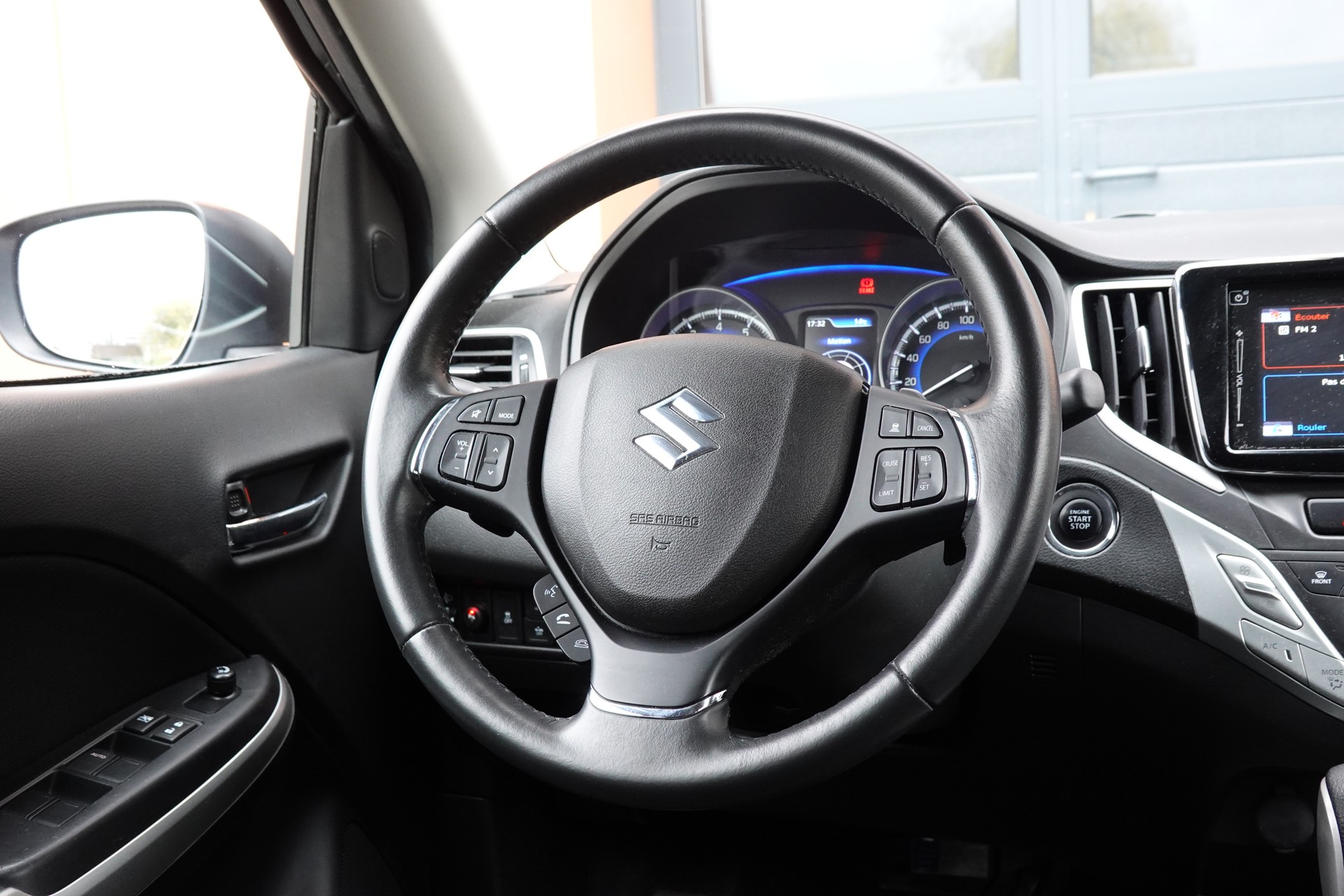 SUZUKI Baleno 1.0 Boosterjet Compact Top Automat-image-11