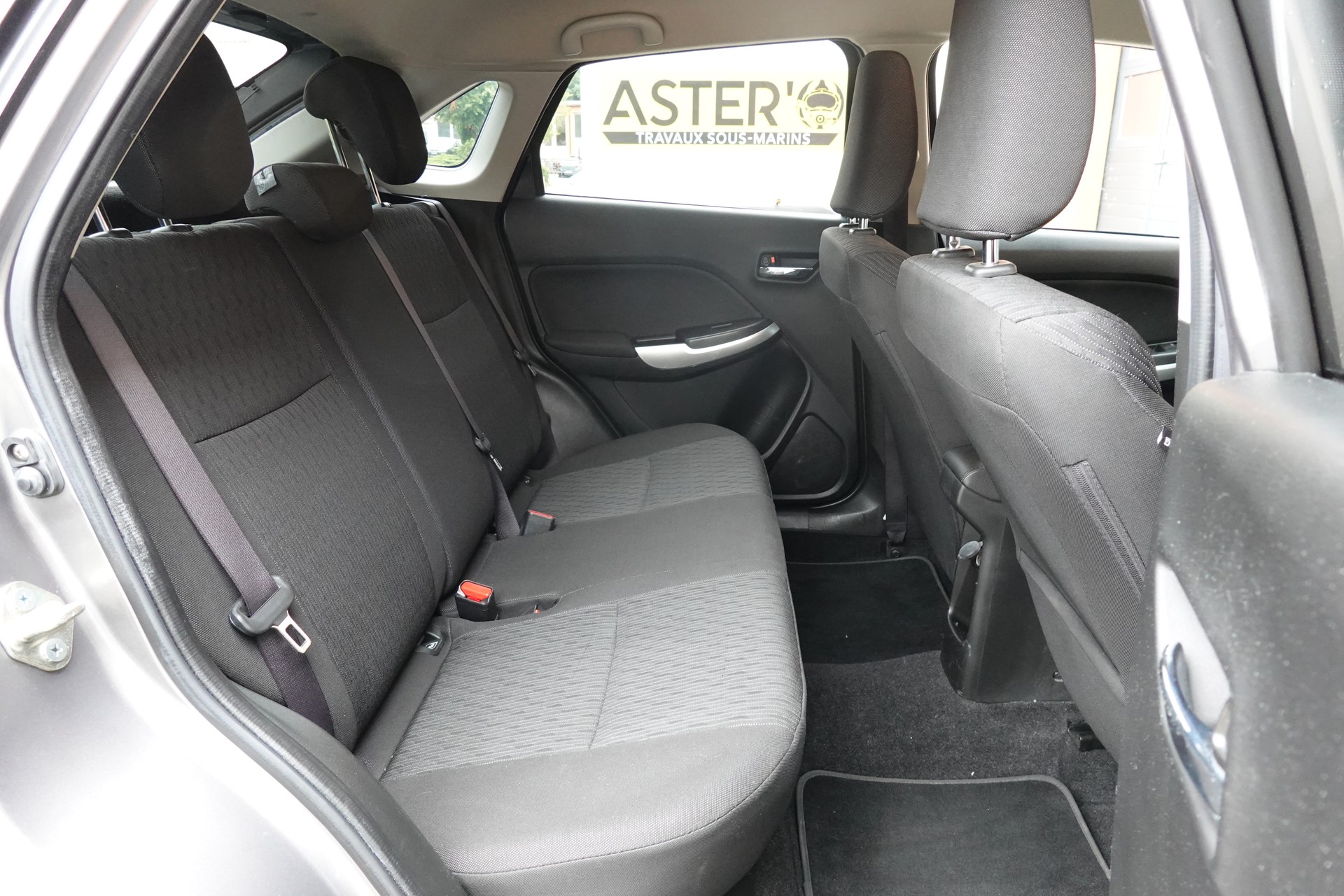 SUZUKI Baleno 1.0 Boosterjet Compact Top Automat-image-24
