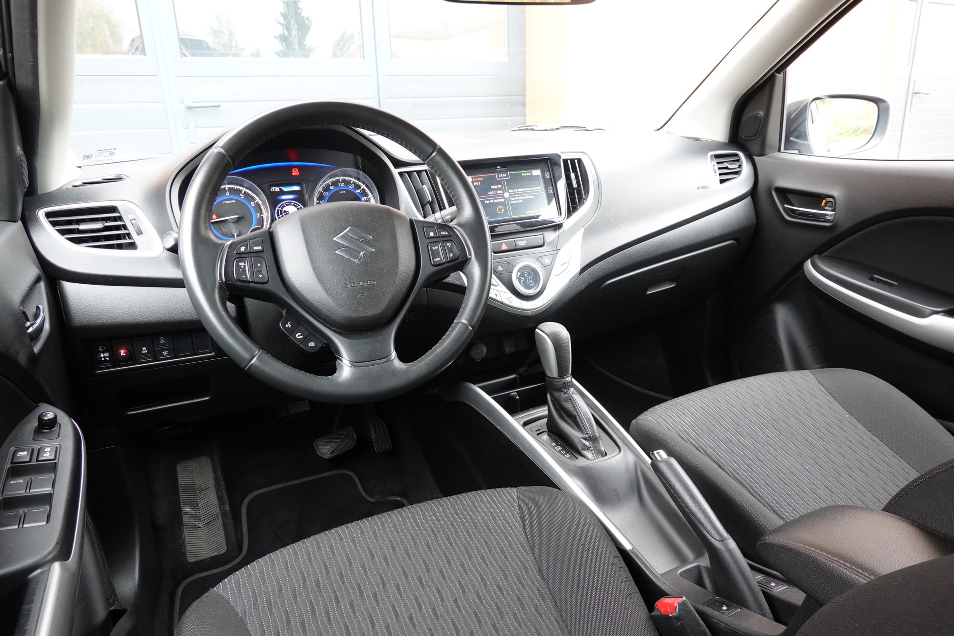 SUZUKI Baleno 1.0 Boosterjet Compact Top Automat-image-12
