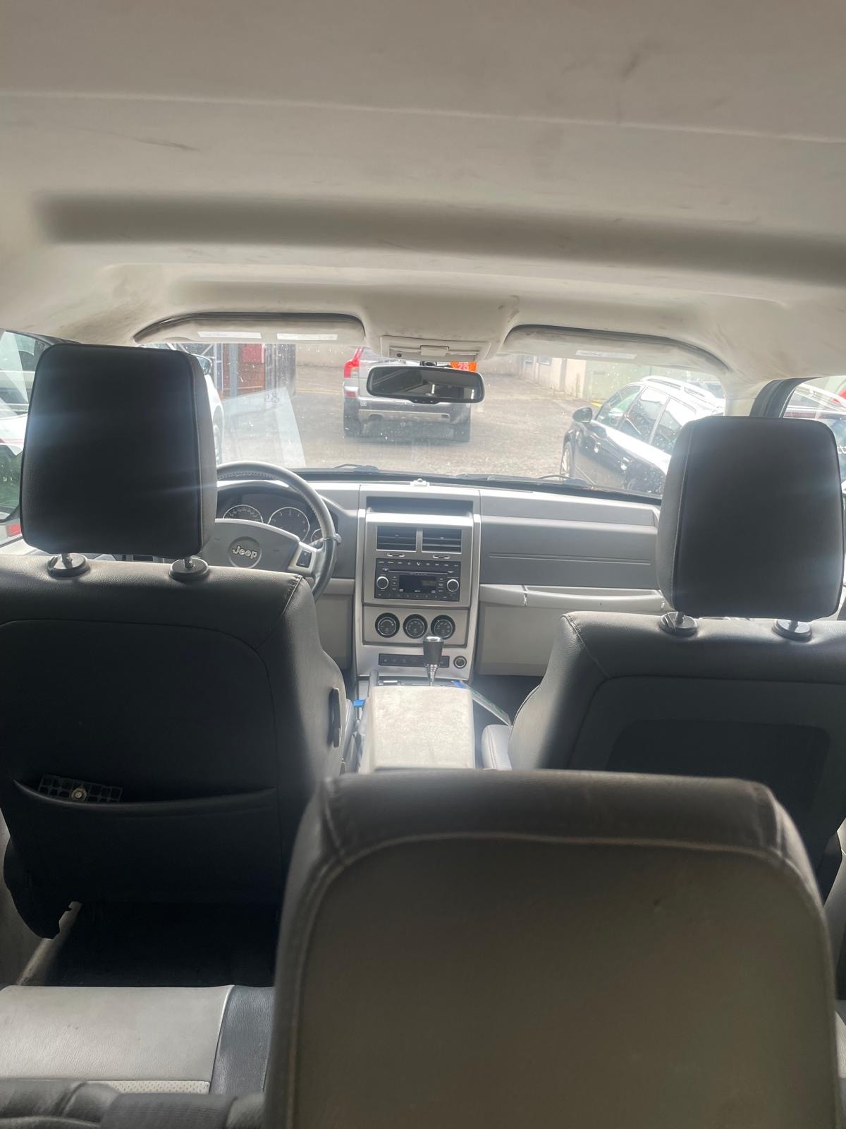 JEEP Cherokee 2.8 CRD Sport Automatic-image-11