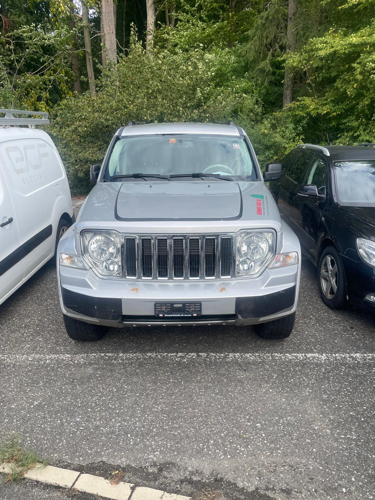 JEEP Cherokee 2.8 CRD Sport Automatic-image-0