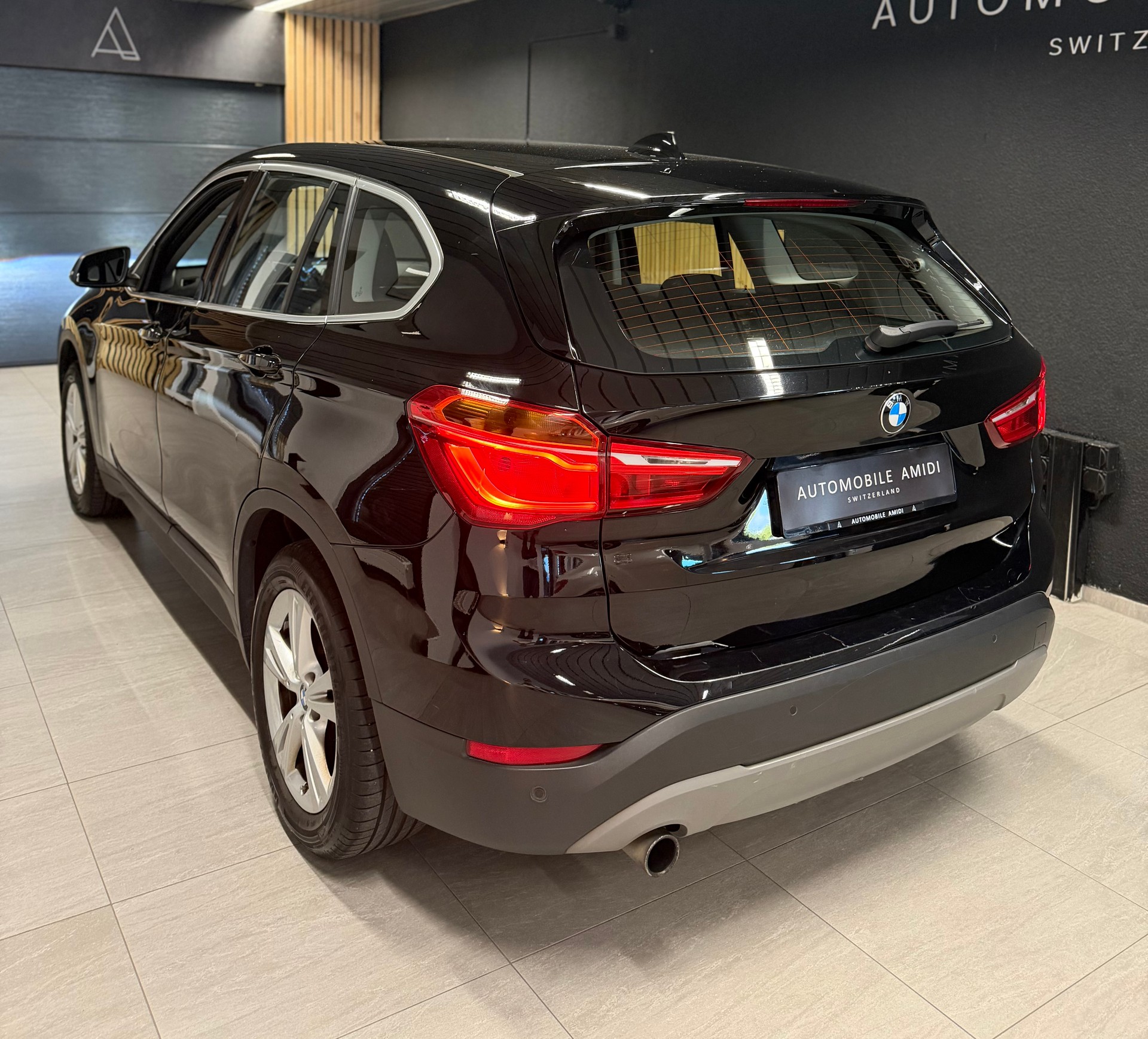 BMW X1 sDrive 18i xLine Steptronic-image-2