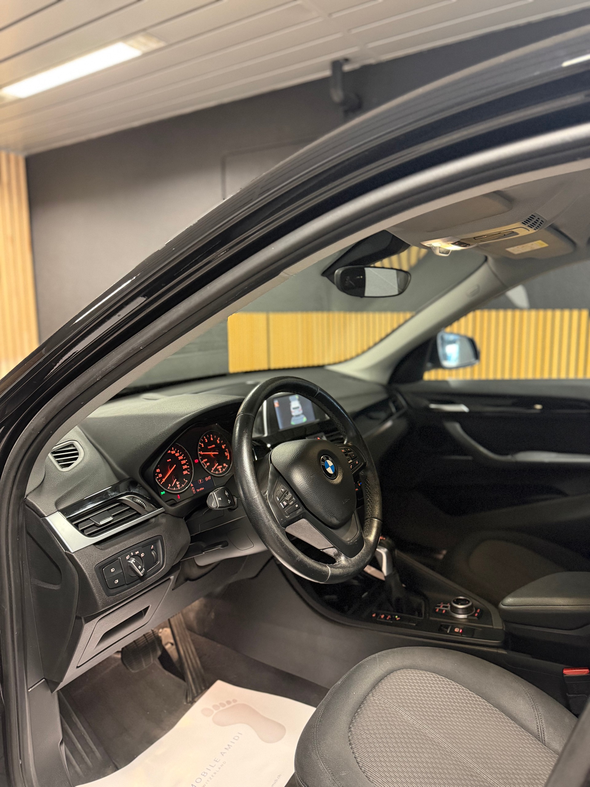 BMW X1 sDrive 18i xLine Steptronic-image-5