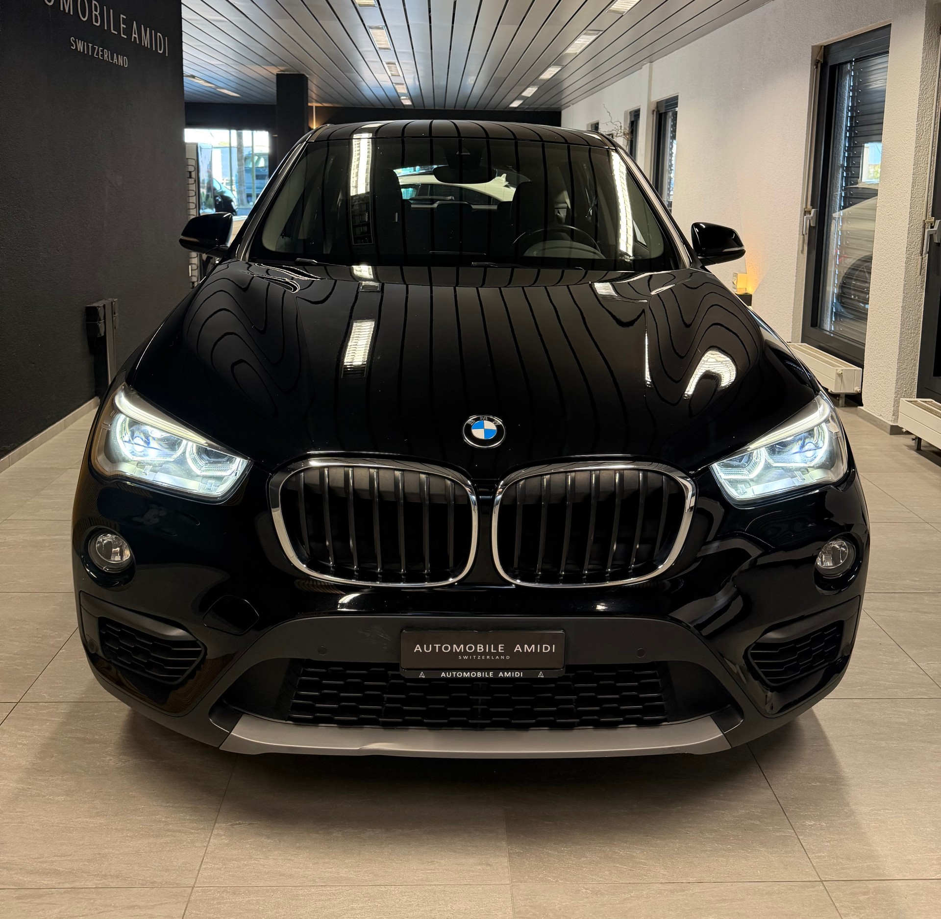BMW X1 sDrive 18i xLine Steptronic-image-1