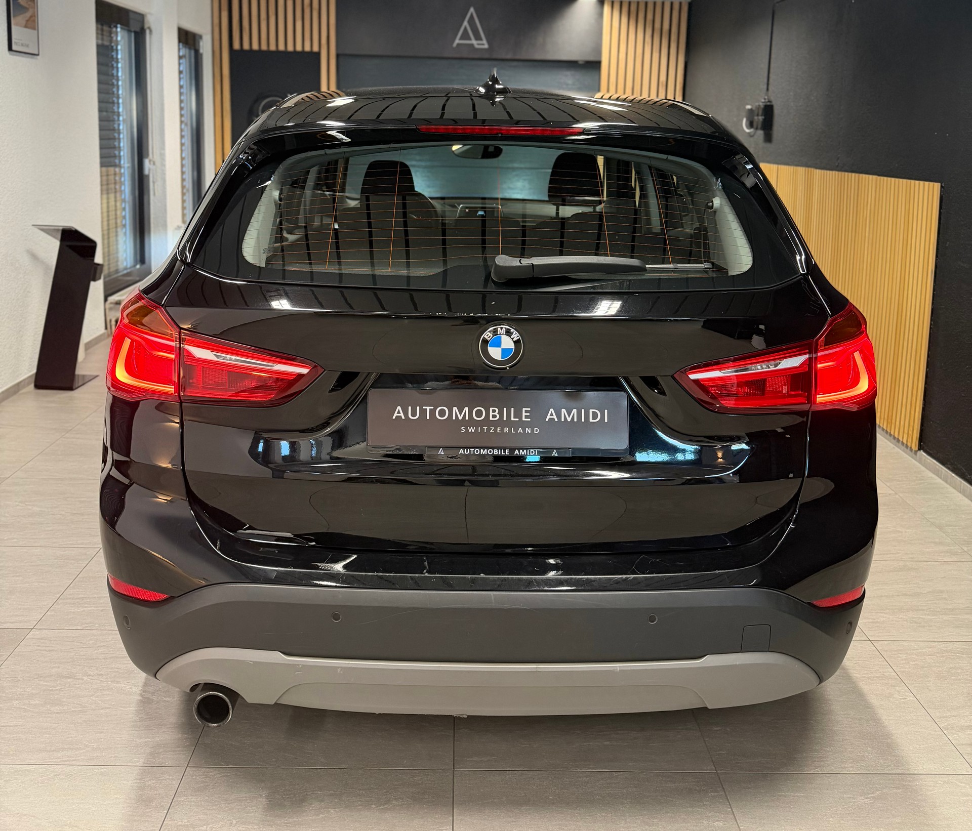 BMW X1 sDrive 18i xLine Steptronic-image-3