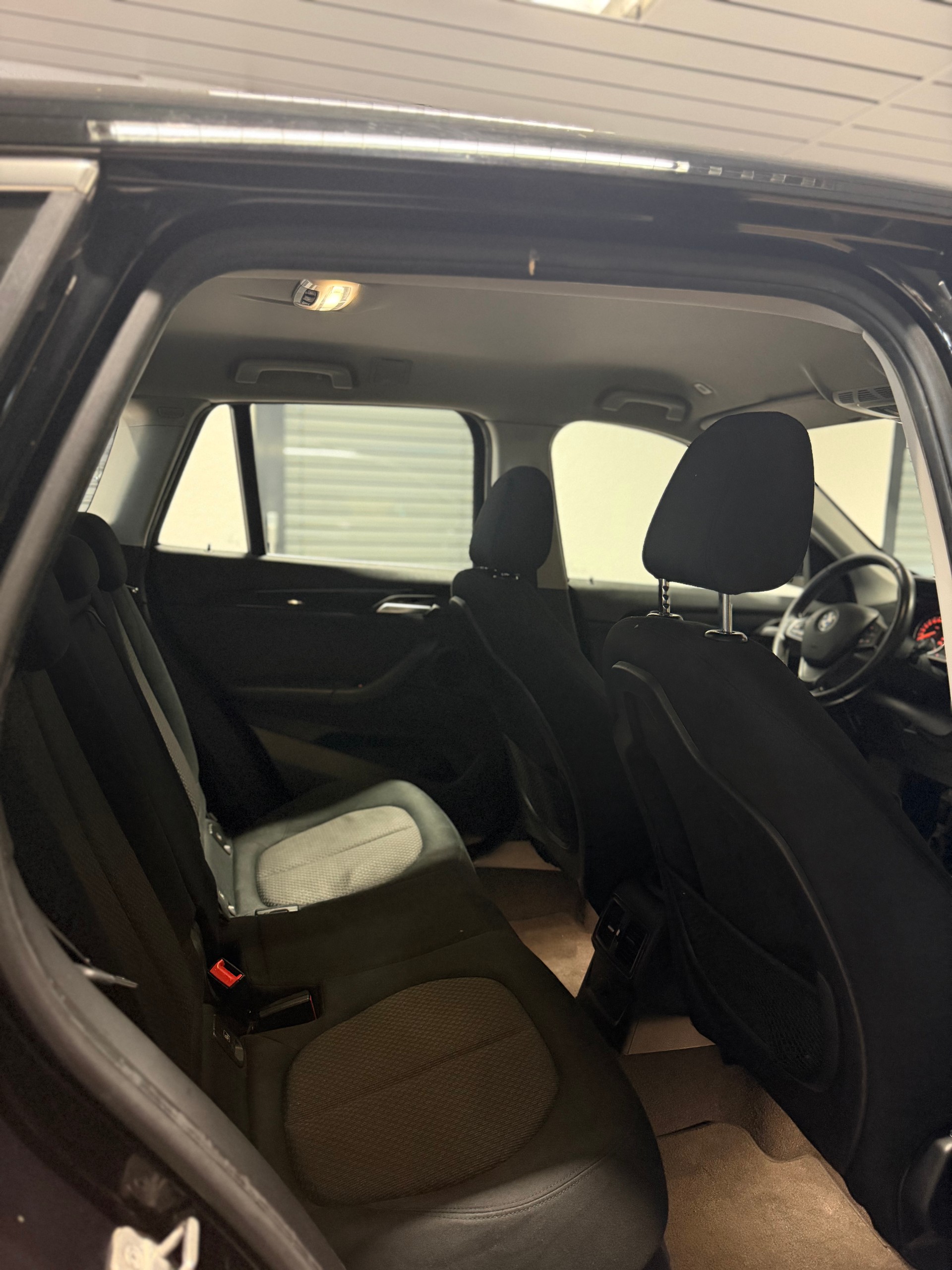 BMW X1 sDrive 18i xLine Steptronic-image-11