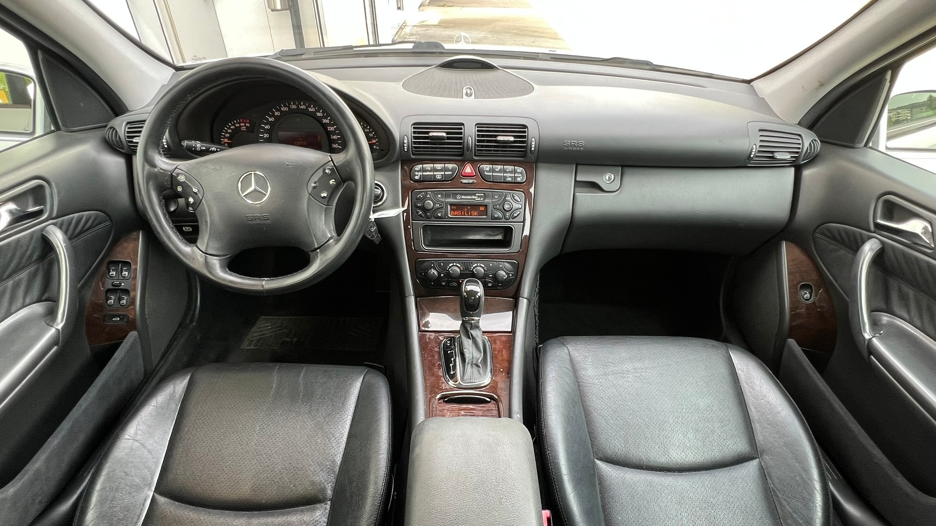 MERCEDES-BENZ C 240 ELÉGANCE AUTOMATIC l 170 PS-image-20