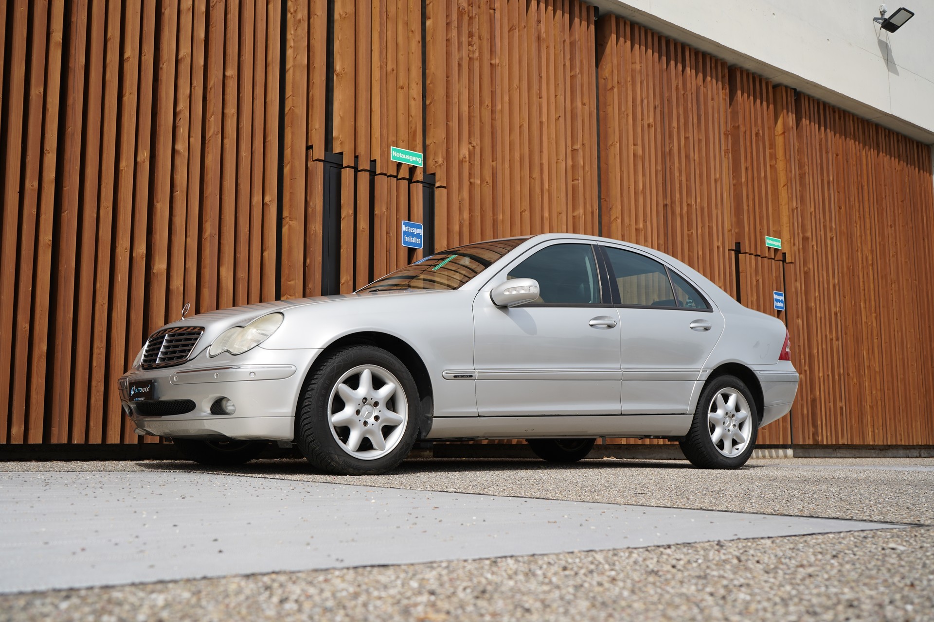 MERCEDES-BENZ C 240 ELÉGANCE AUTOMATIC l 170 PS-image-6