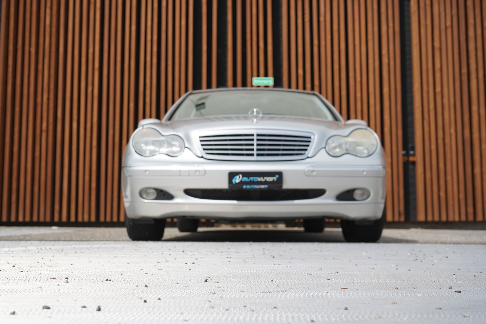 MERCEDES-BENZ C 240 ELÉGANCE AUTOMATIC l 170 PS-image-15