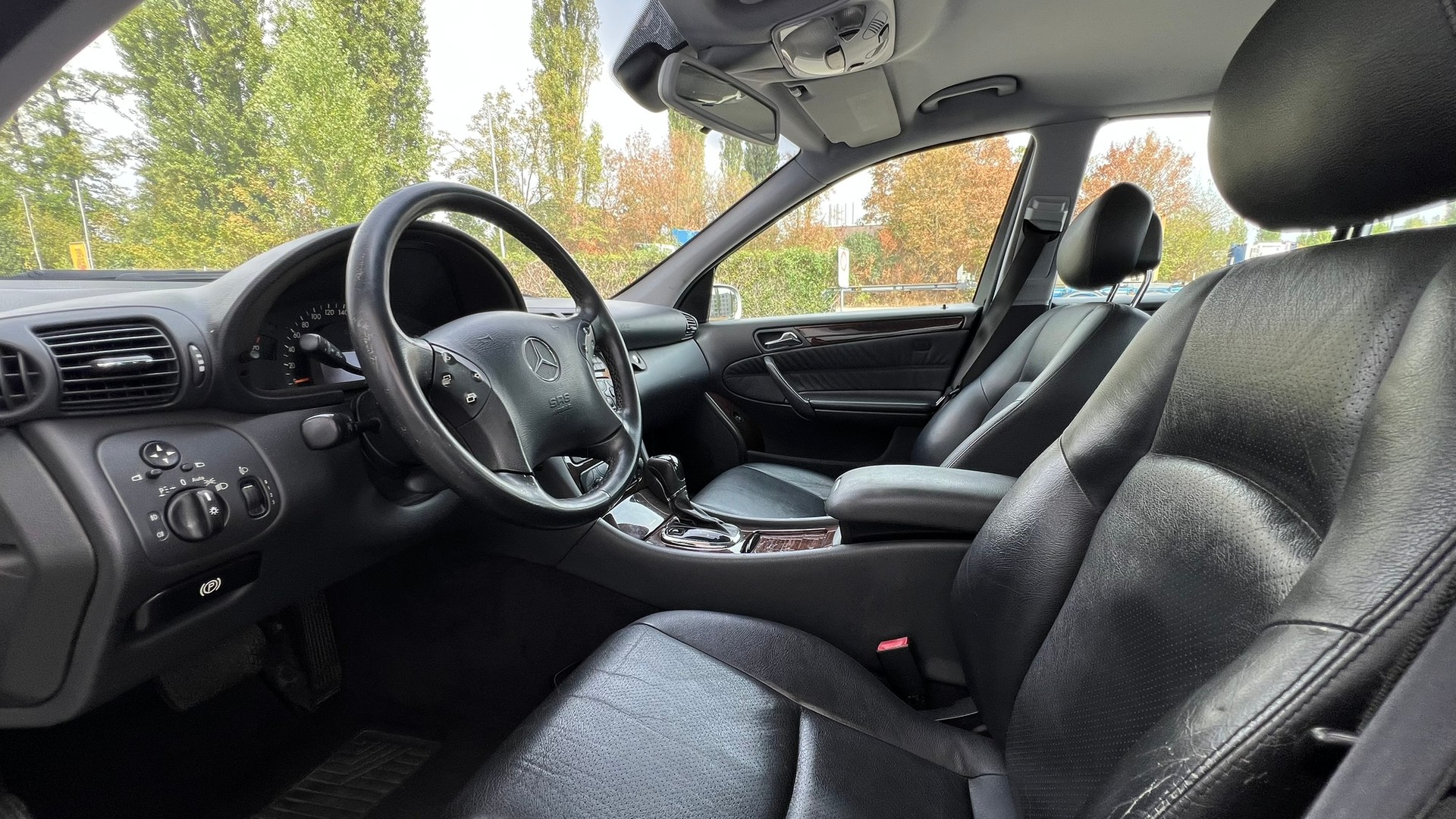 MERCEDES-BENZ C 240 ELÉGANCE AUTOMATIC l 170 PS-image-25