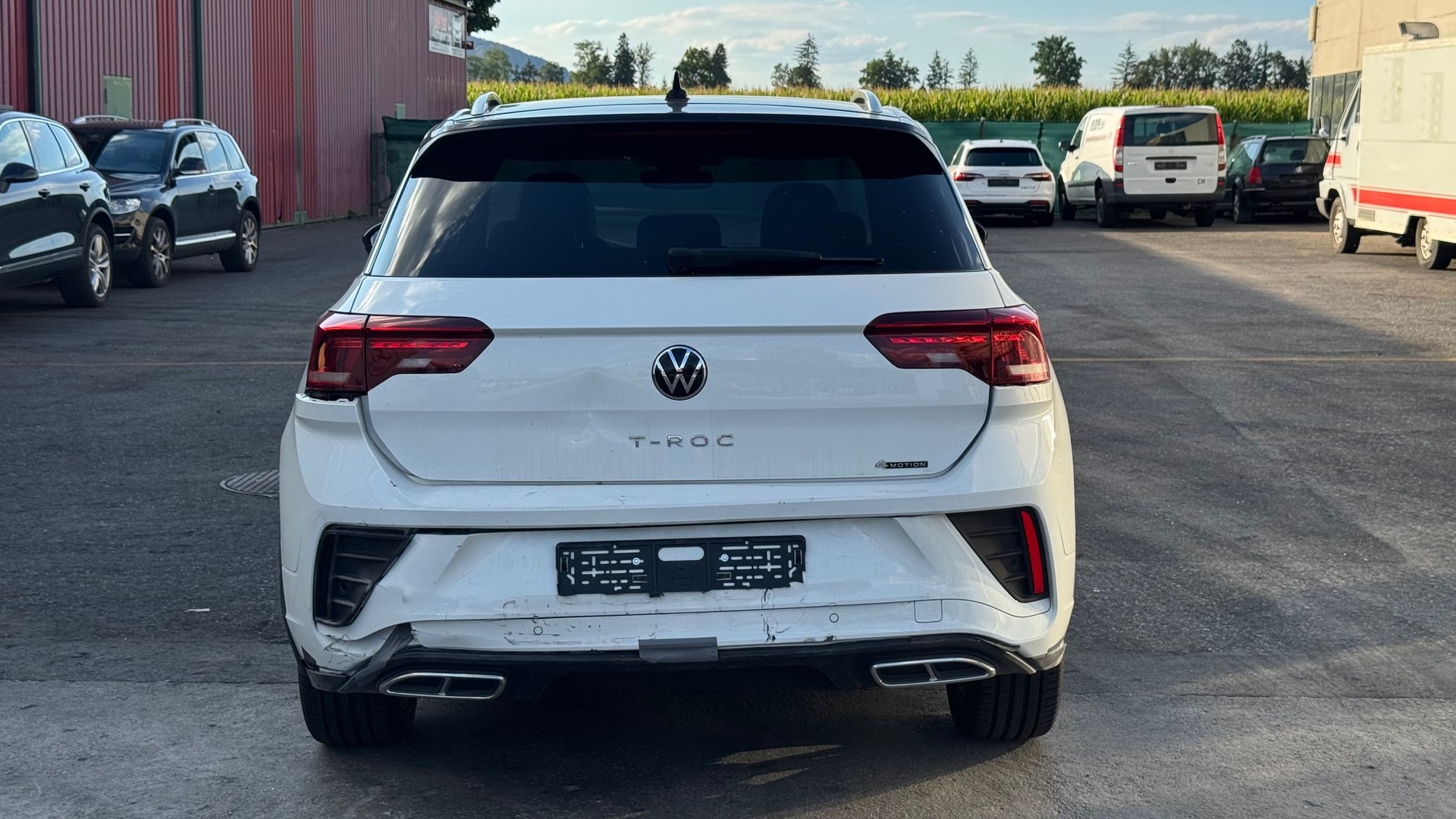 VW T-Roc 2.0 TSI R-Line DSG 4Motion-image-3