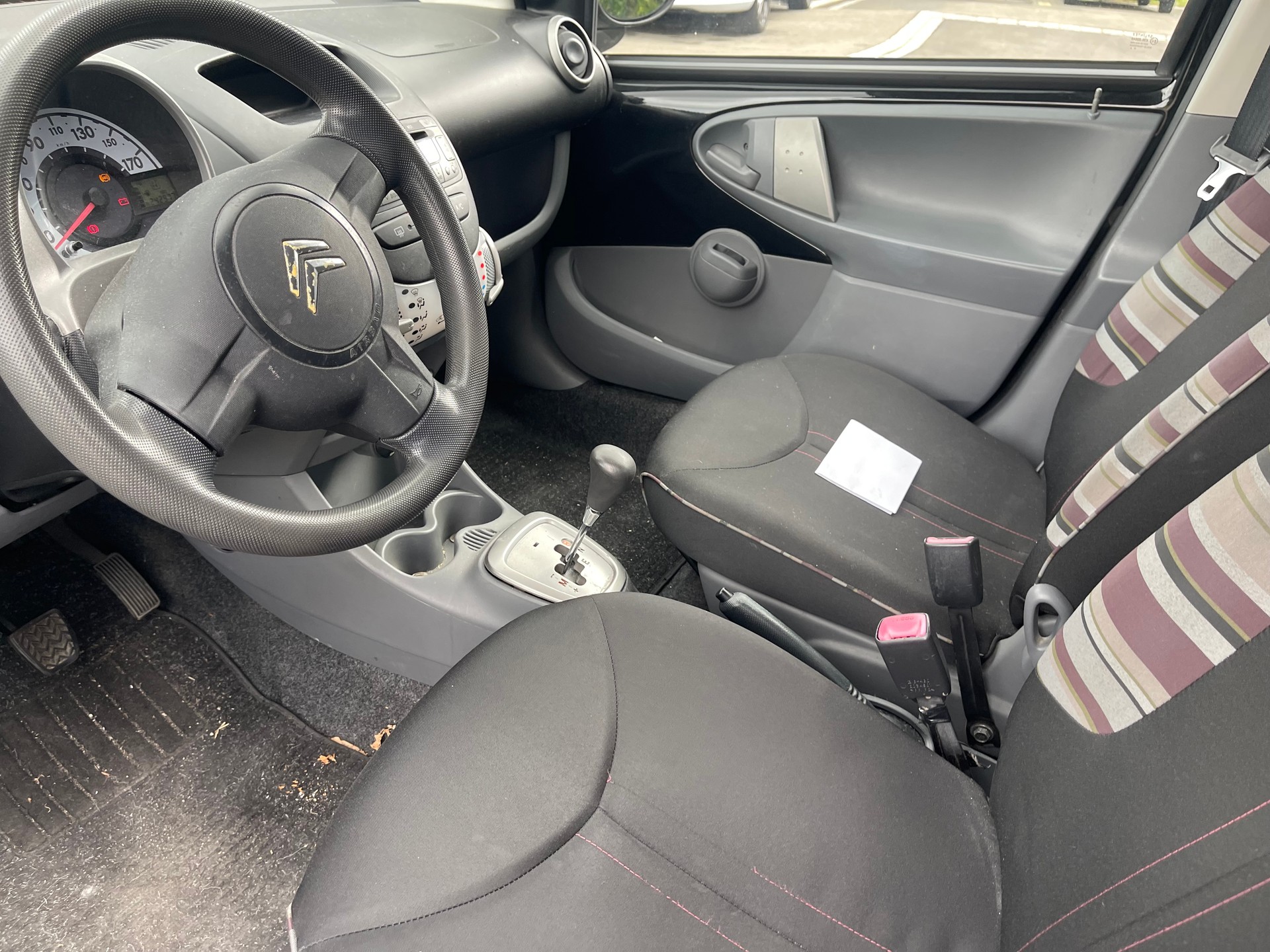 CITROEN C1 1.0i Chic (SX) SensoDrive-image-9